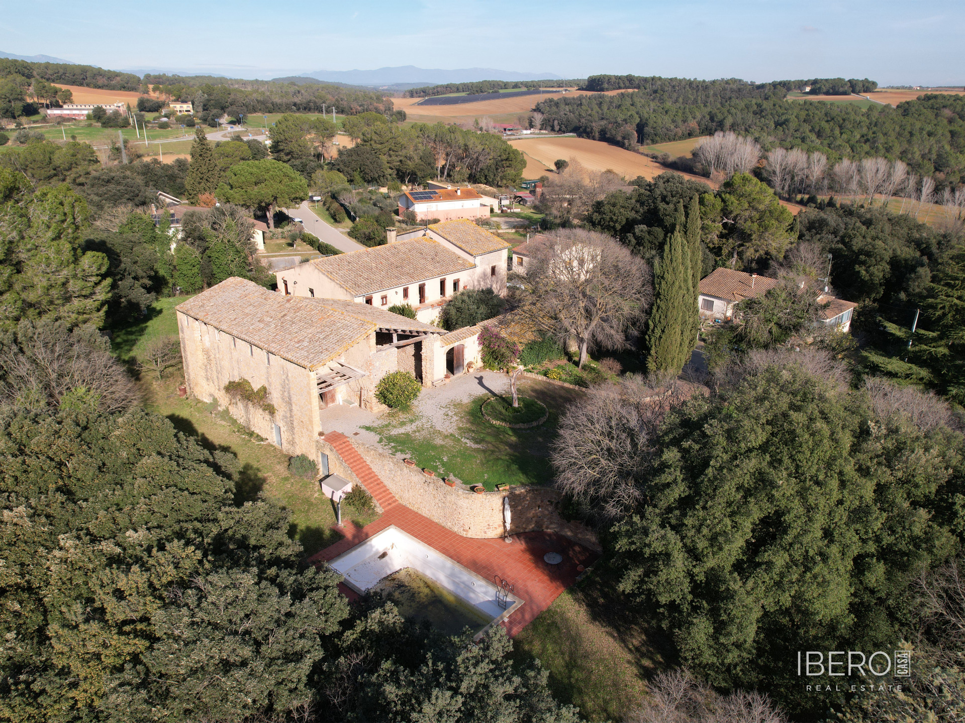 Casa 8 habitaciónes Saus, Gerona