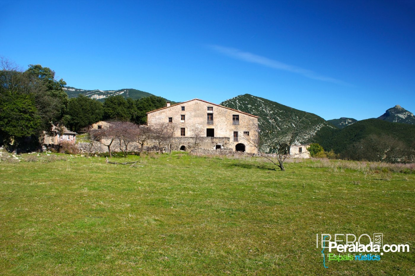 Casa 8 habitaciónes Montagut, Gerona