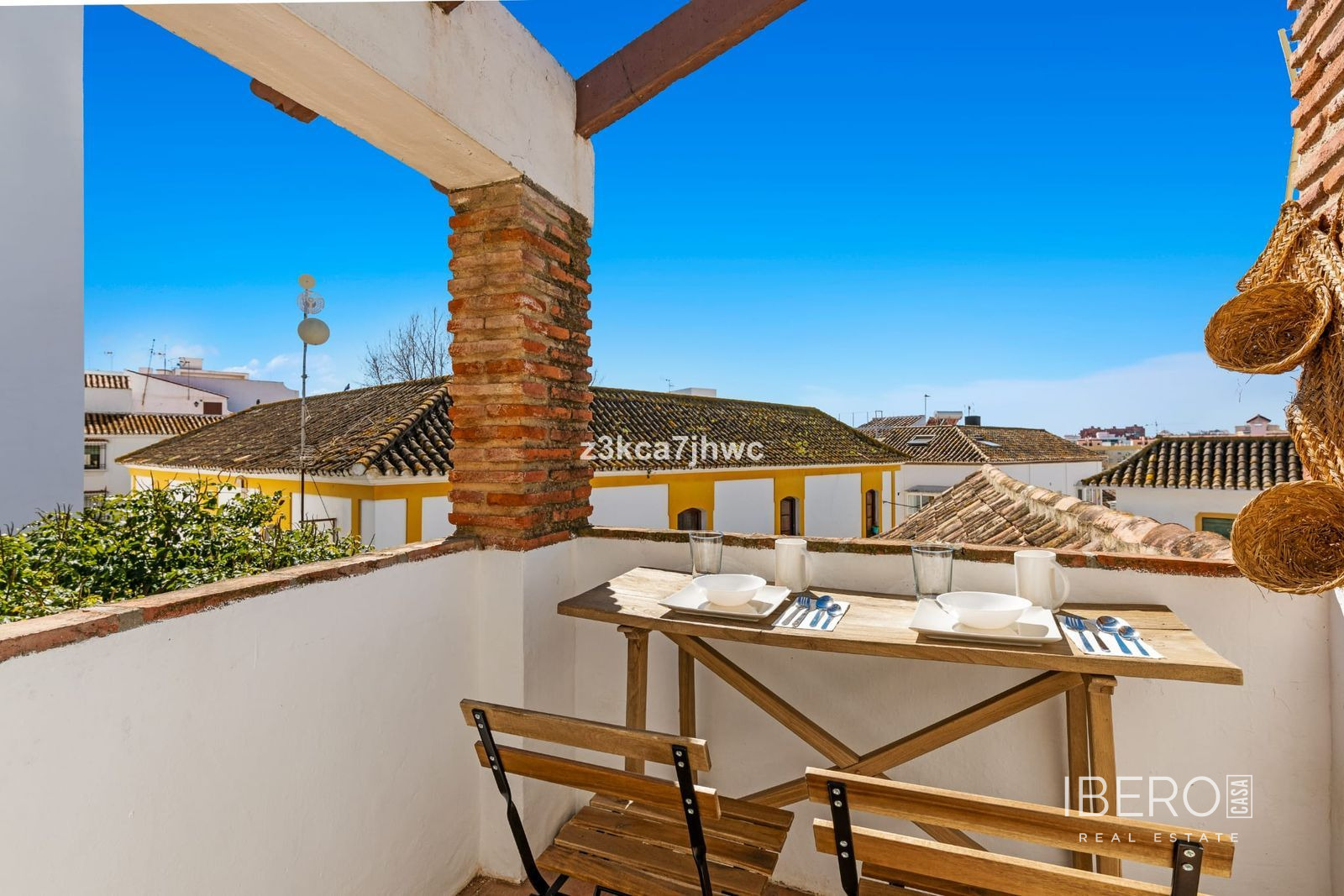 Zrekonstruovaný dům se 2 ložnicemi kousek od mariny, Estepona