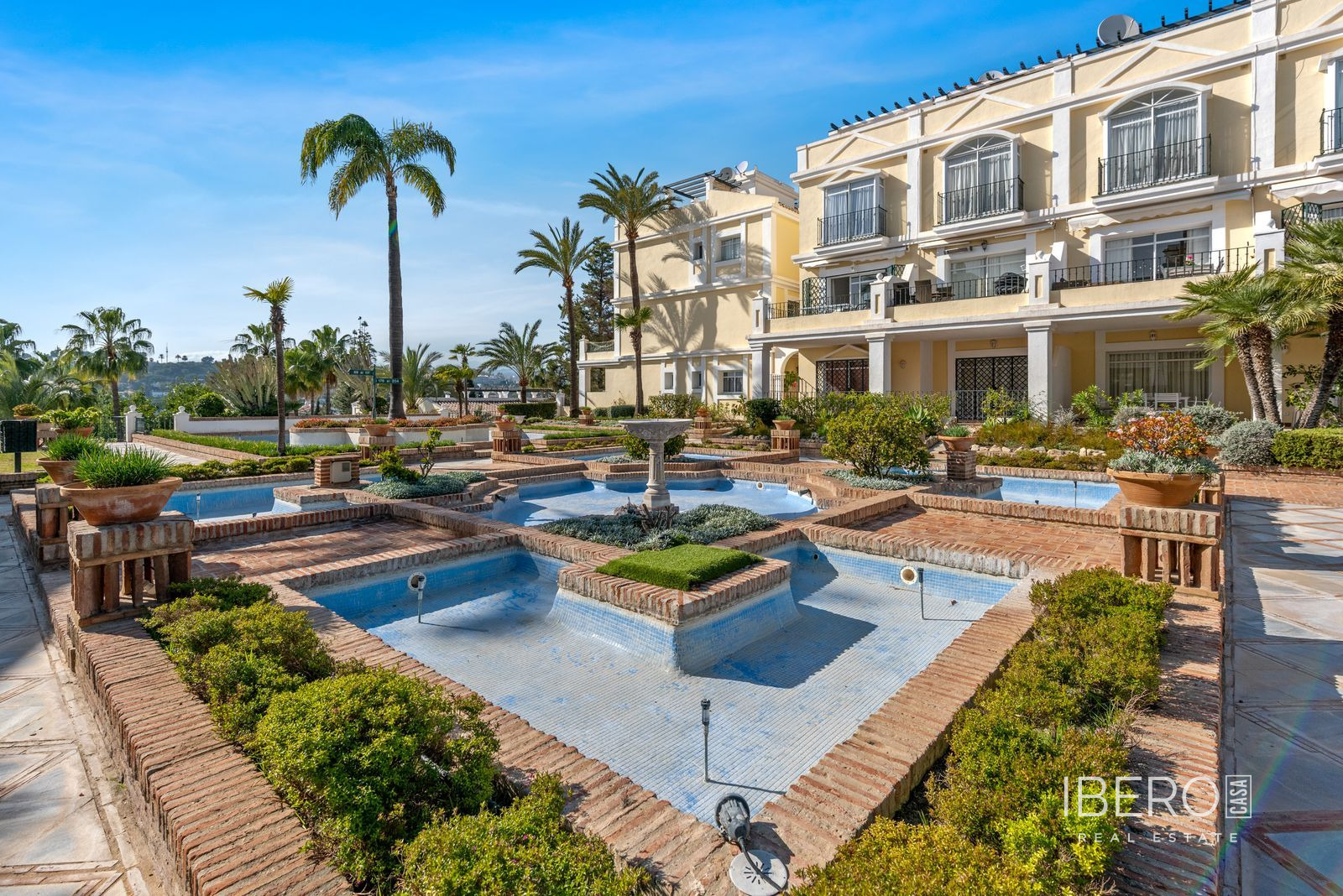 Zrekonstruovaný apartmán se 3 ložnicemi kousek od golfu, Marbella
