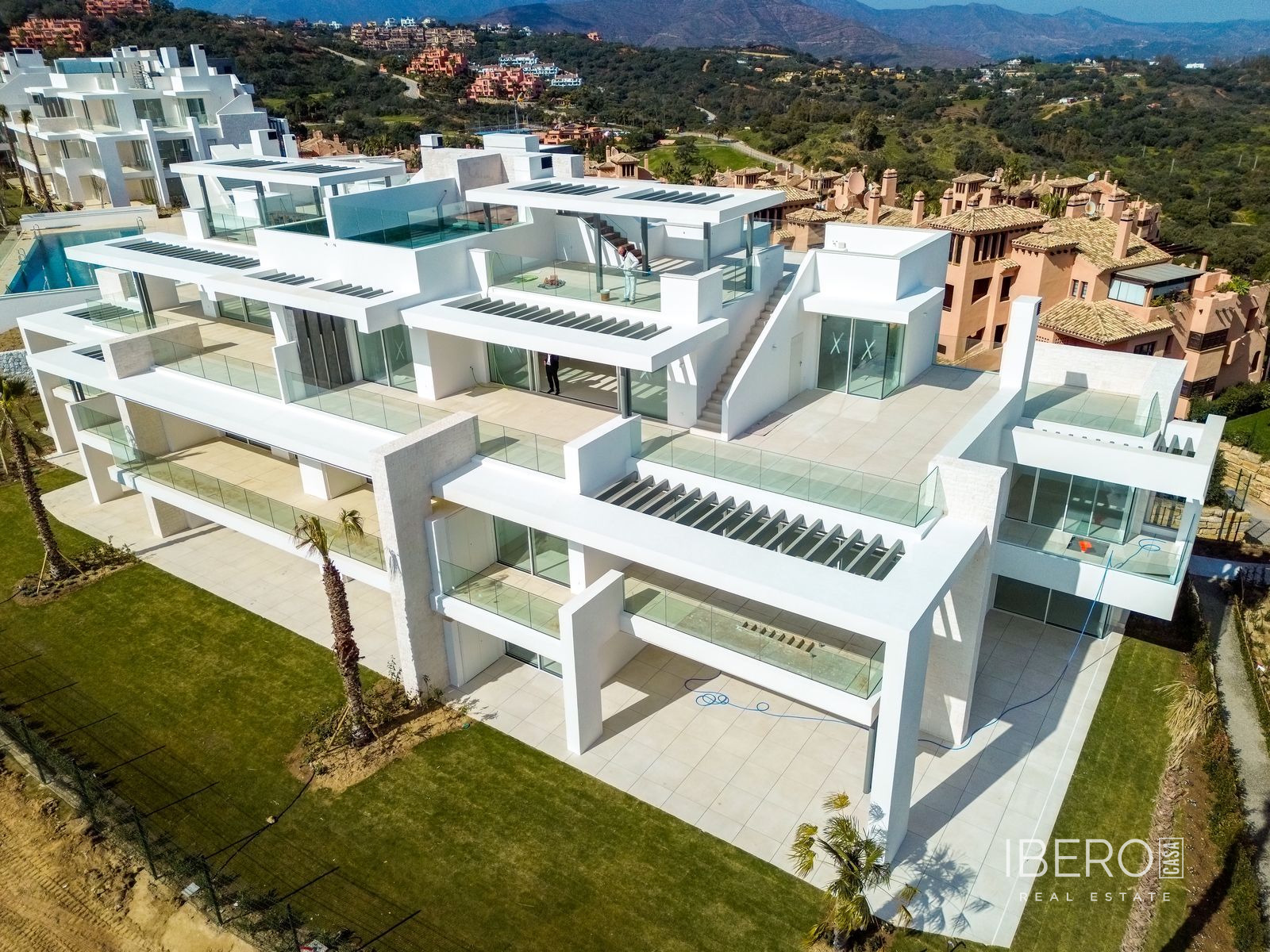 Apartamento de obra nueva de 3 dormitorios con vistas al mar, Ojén