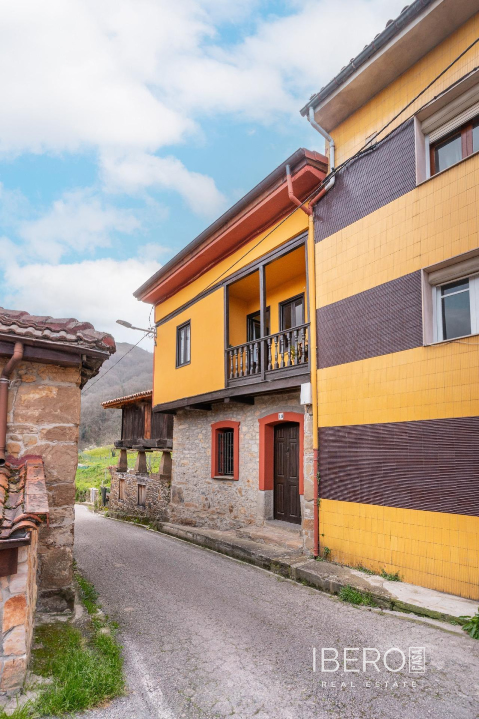Dům 4+kk San Martin del Rey Aurelio, Asturias, Spain