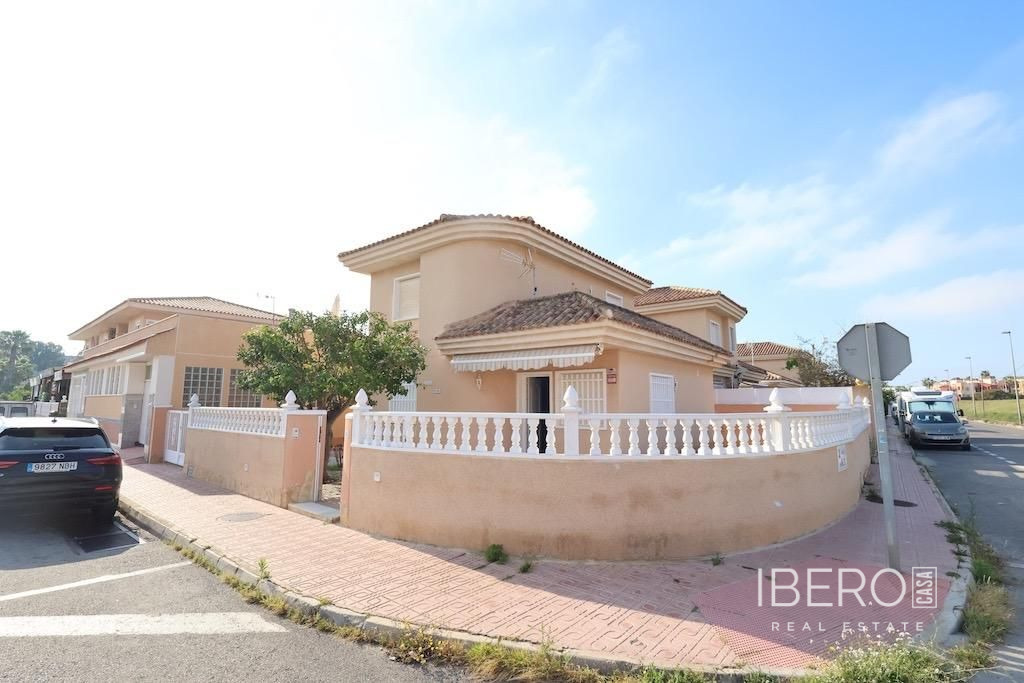 Dům se 3 ložnicemi, Torrevieja