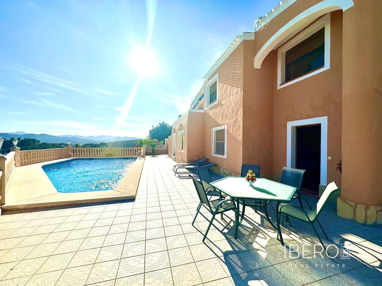 Dům se 4 ložnicemi, Javea