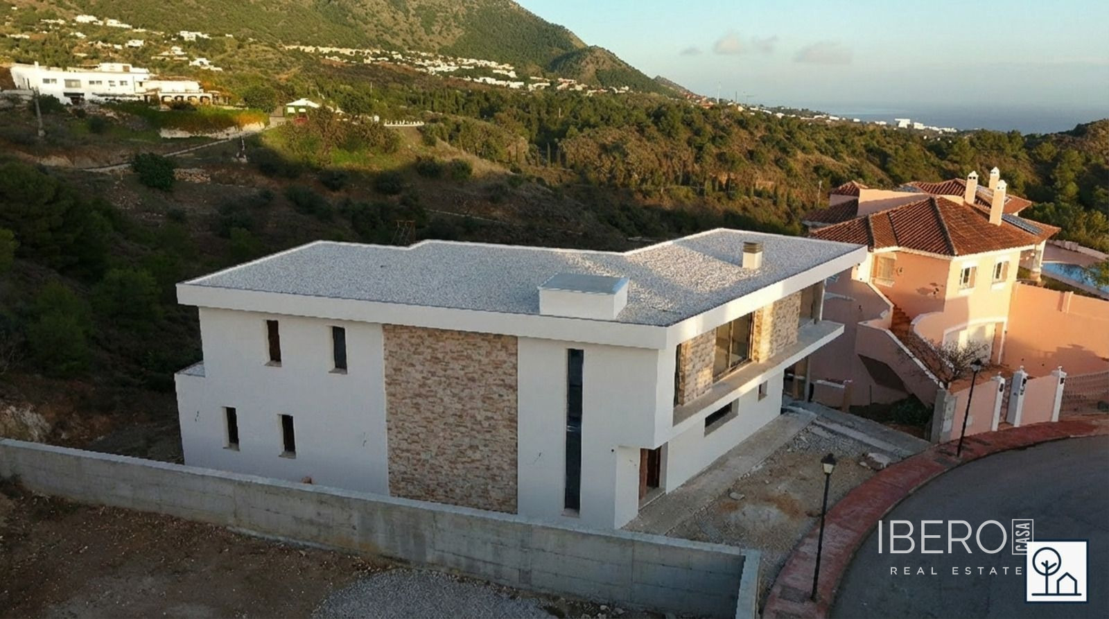 Nový dům se 4 ložnicemi a výhledem na moře, Mijas