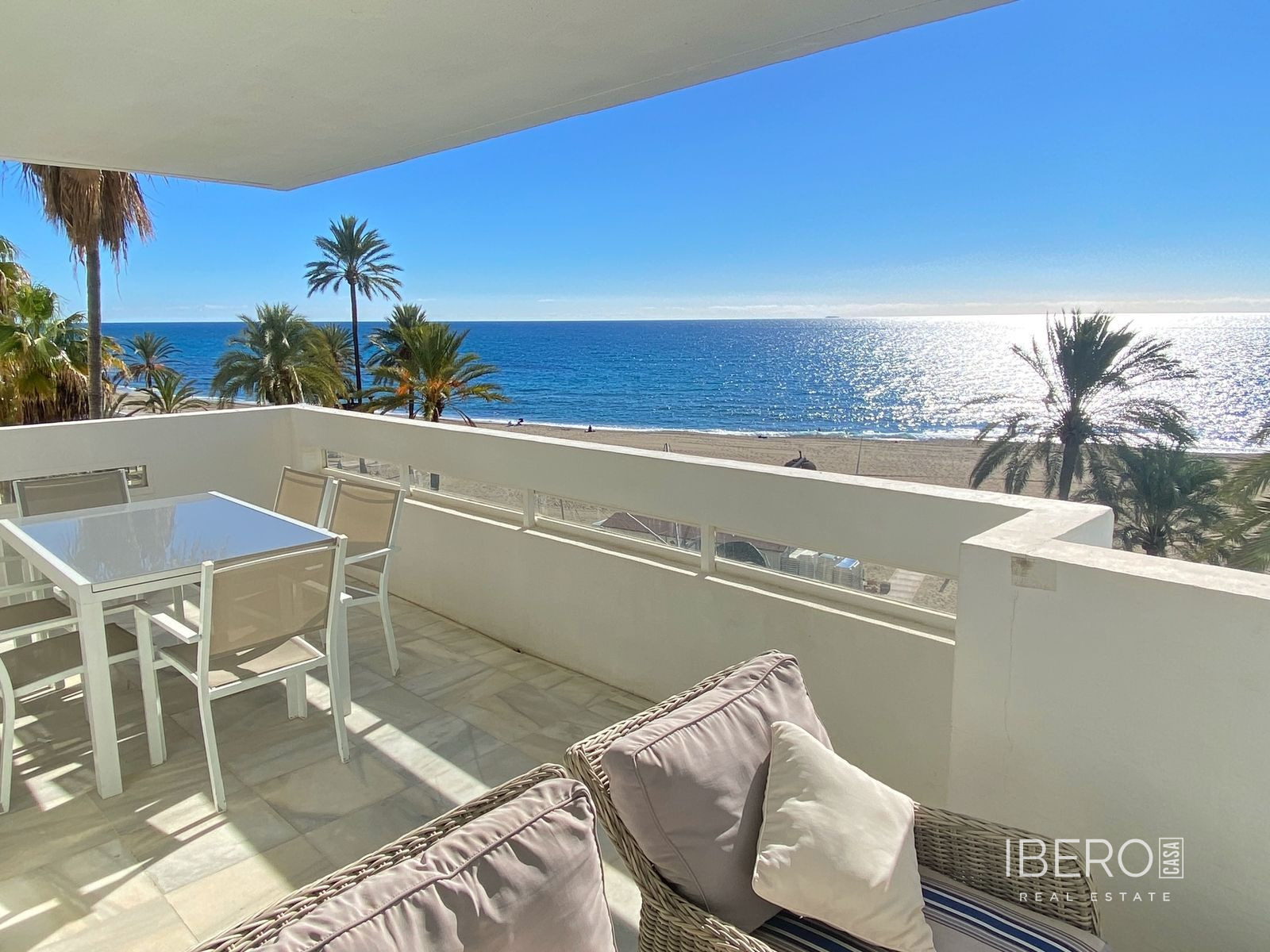 Zrekonstruovaný apartmán se 3 ložnicemi a výhledem na moře, Marbella