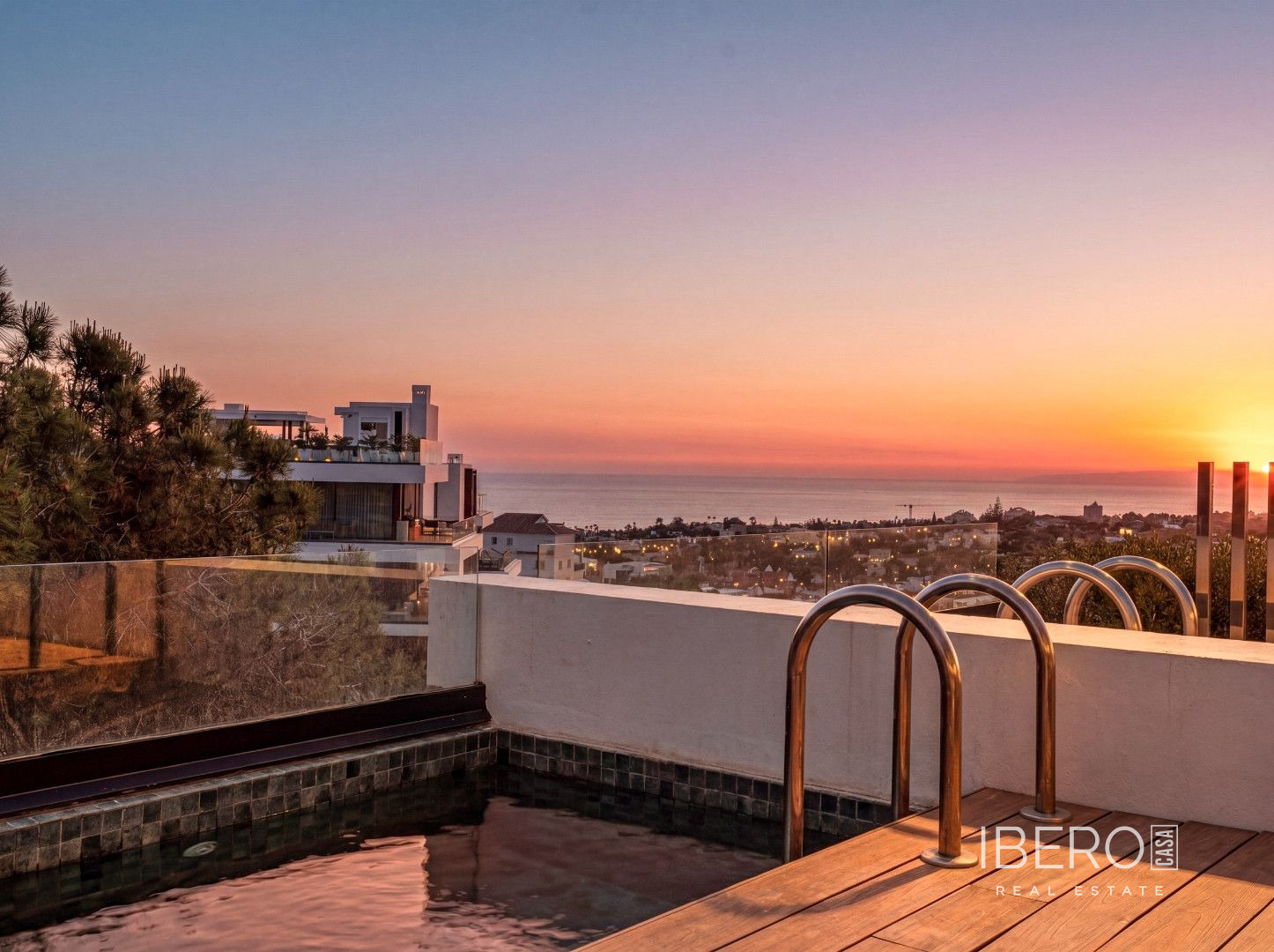 Nový apartmán se 3 ložnicemi a výhledem na moře, Marbella