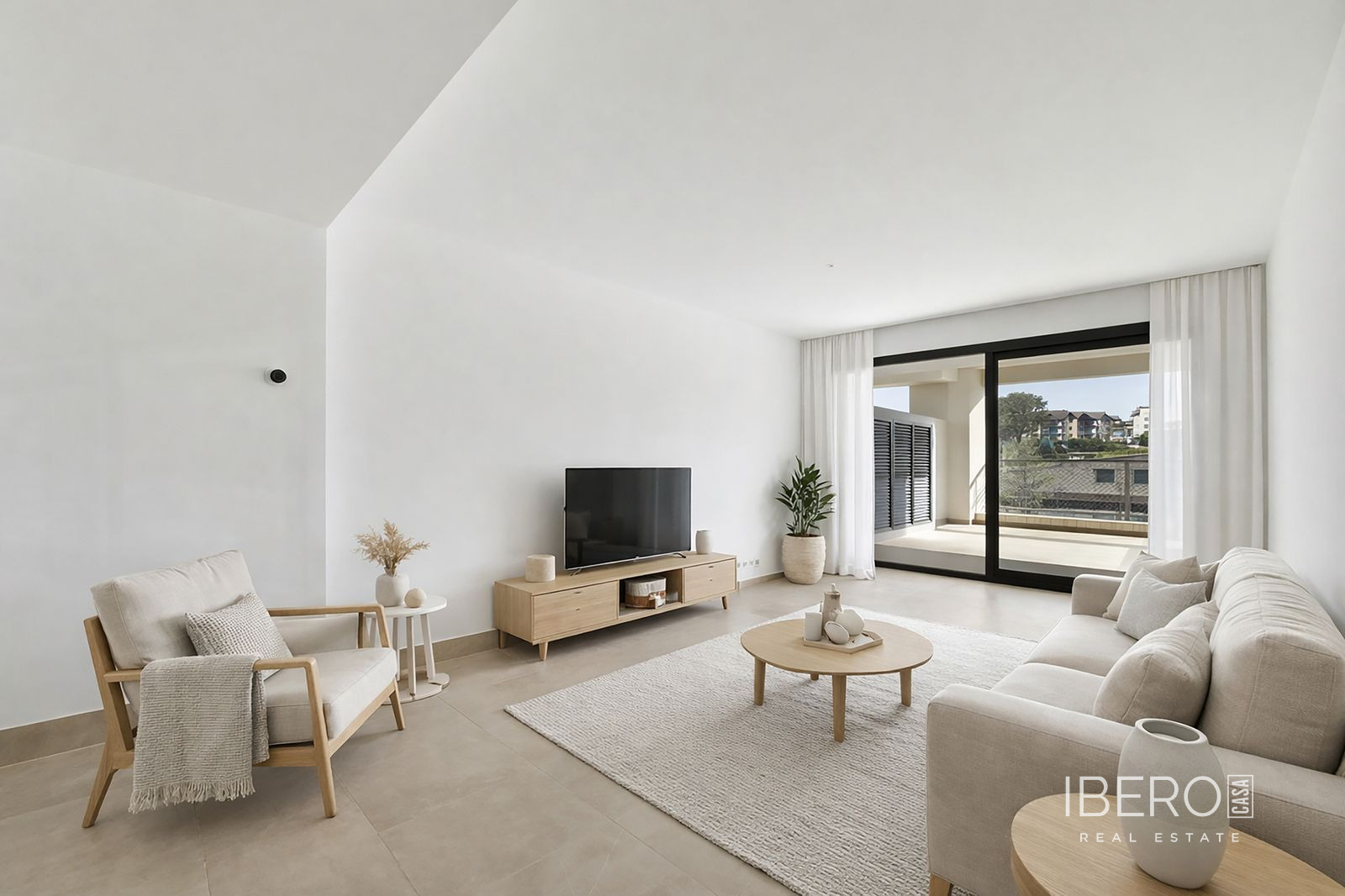 Nový apartmán se 3 ložnicemi kousek od mariny, Casares Playa