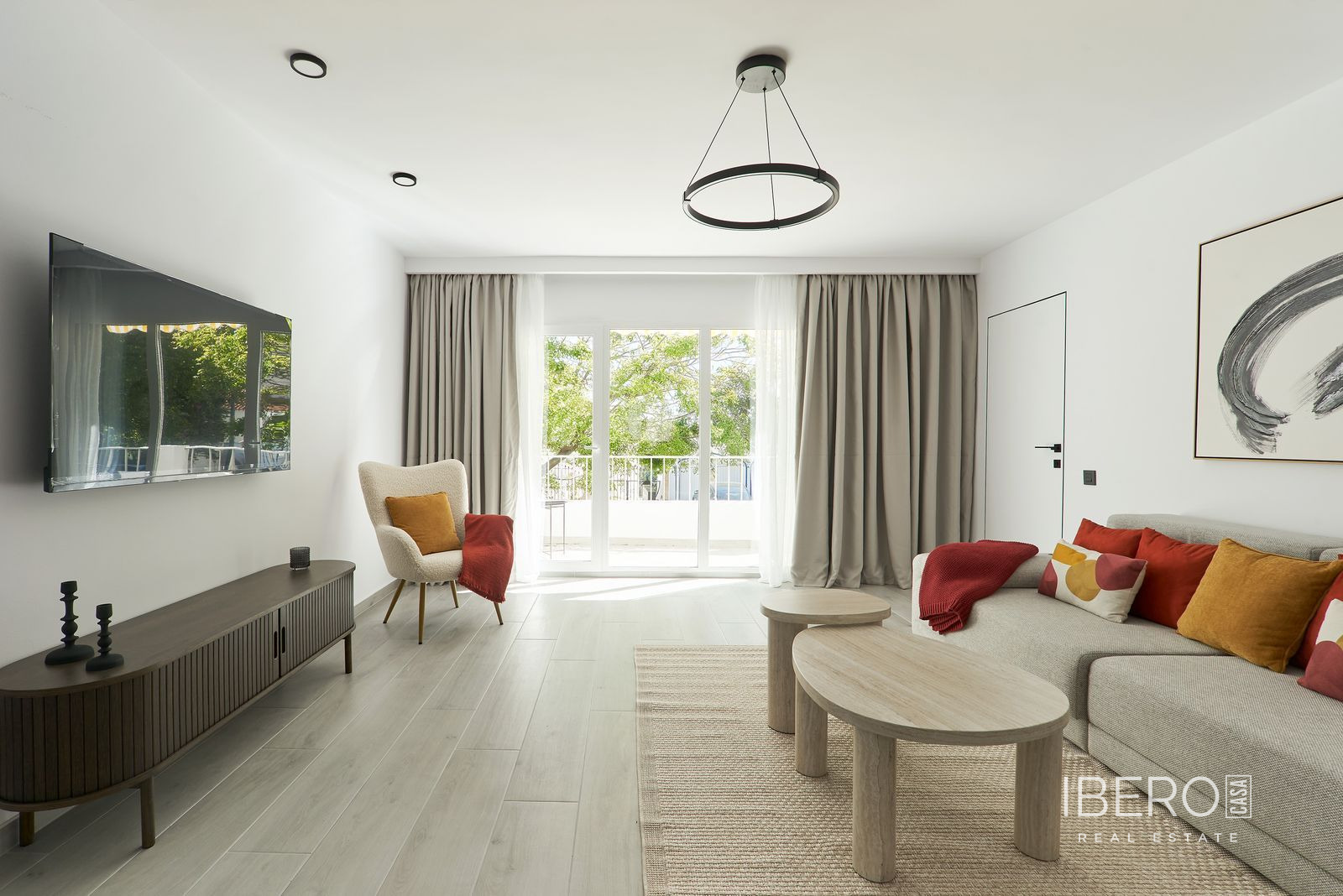 Zrekonstruovaný apartmán se 2 ložnicemi, Nueva Andalucía
