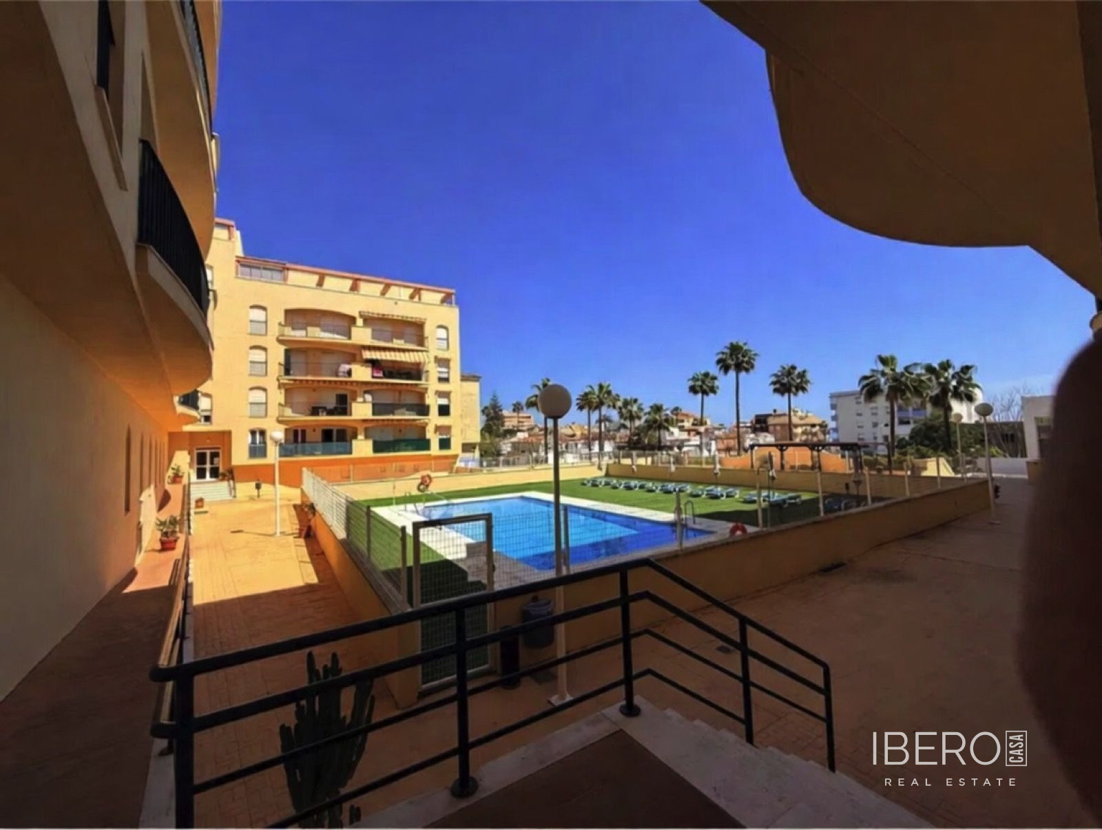 Zrekonstruovaný apartmán se 2 ložnicemi, San Luis de Sabinillas