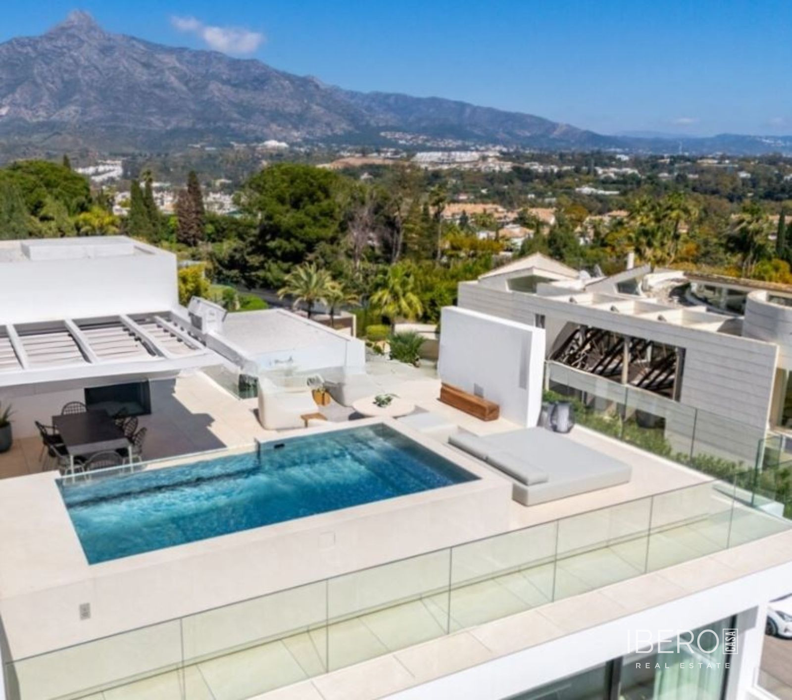 Casa de 3 dormitorios con vistas al mar, Nueva Andalucía