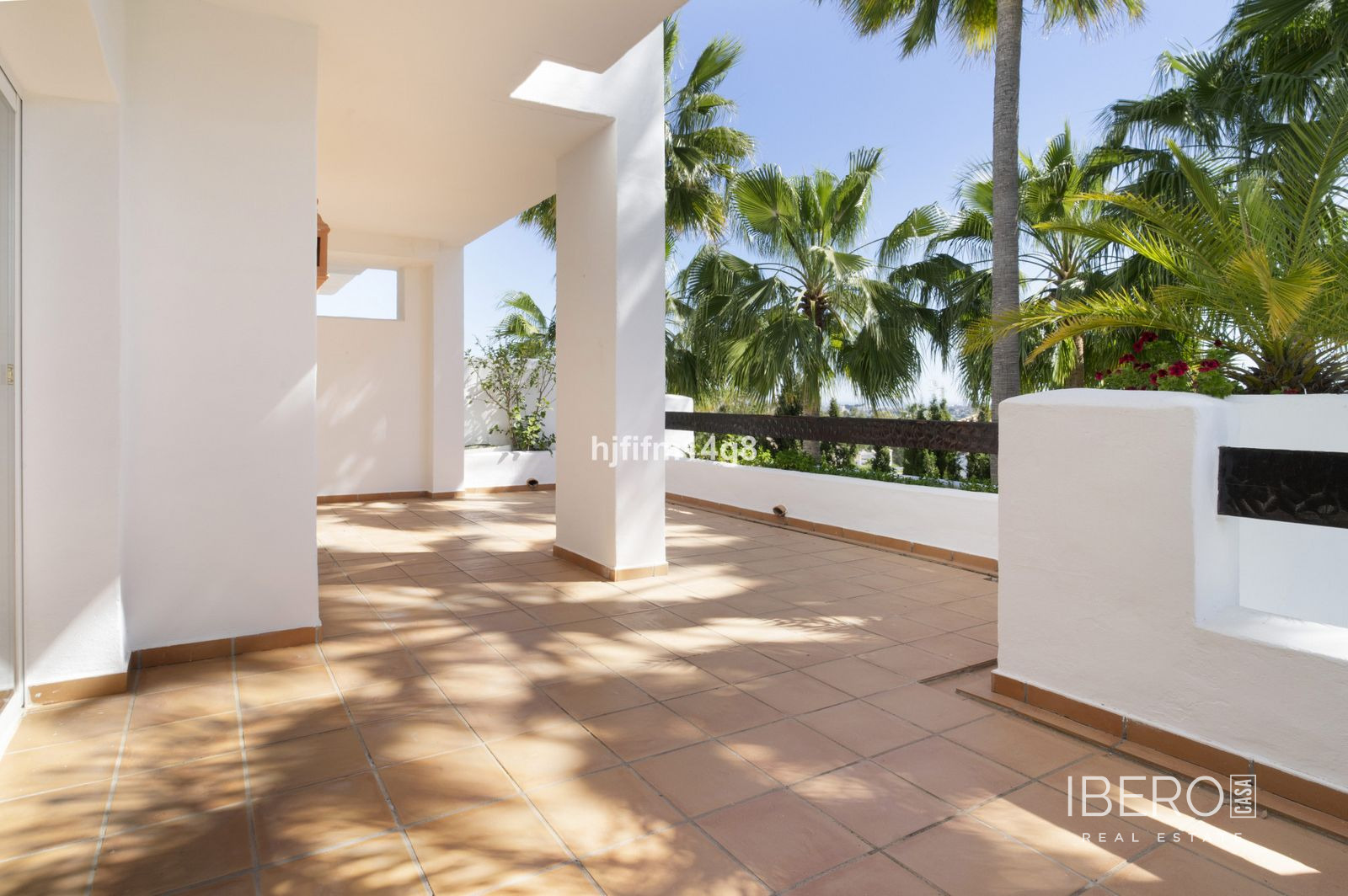 Apartamento de 3 dormitorios con vistas al mar, Nueva Andalucía
