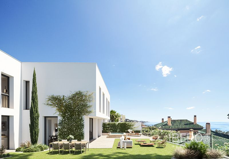 Nový dům se 3 ložnicemi a výhledem na moře, Málaga Este
