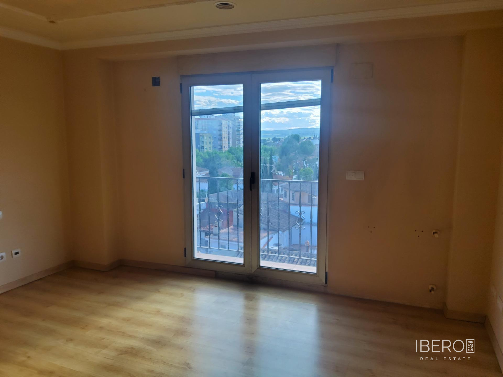 Apartmán se 6 ložnicemi, Carlet