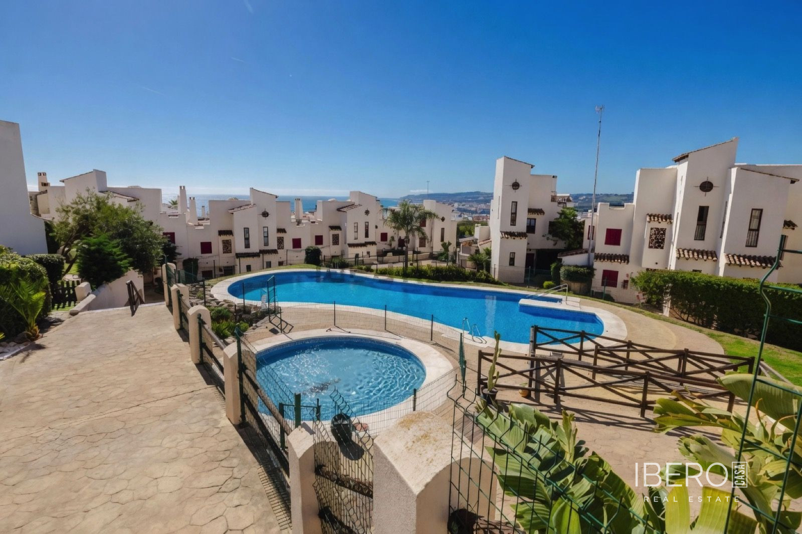 Byt 3+kk Casares Playa