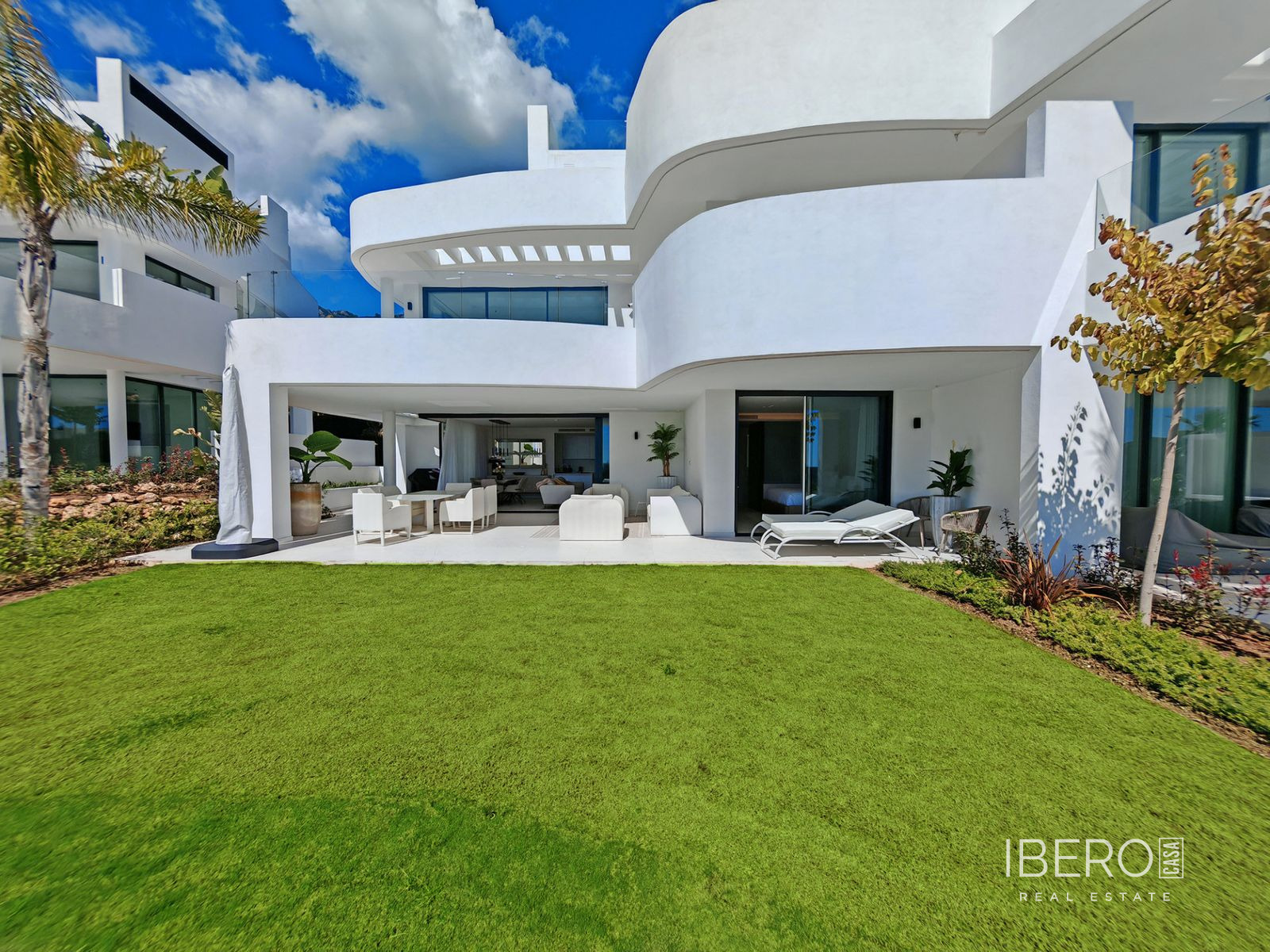 Zrekonstruovaný apartmán se 3 ložnicemi a výhledem na moře, Marbella