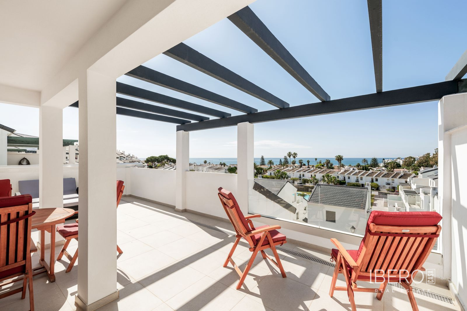 Nový apartmán se 3 ložnicemi a výhledem na moře, Estepona