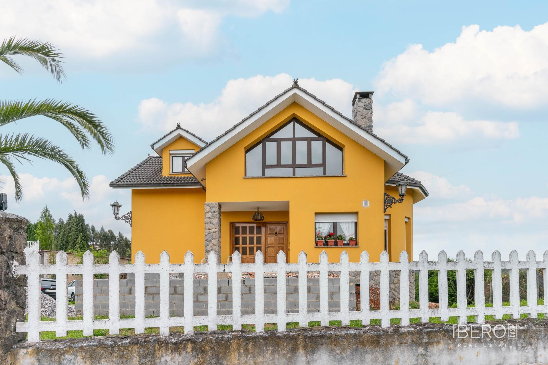 Casa de 8 dormitorios, Langreo