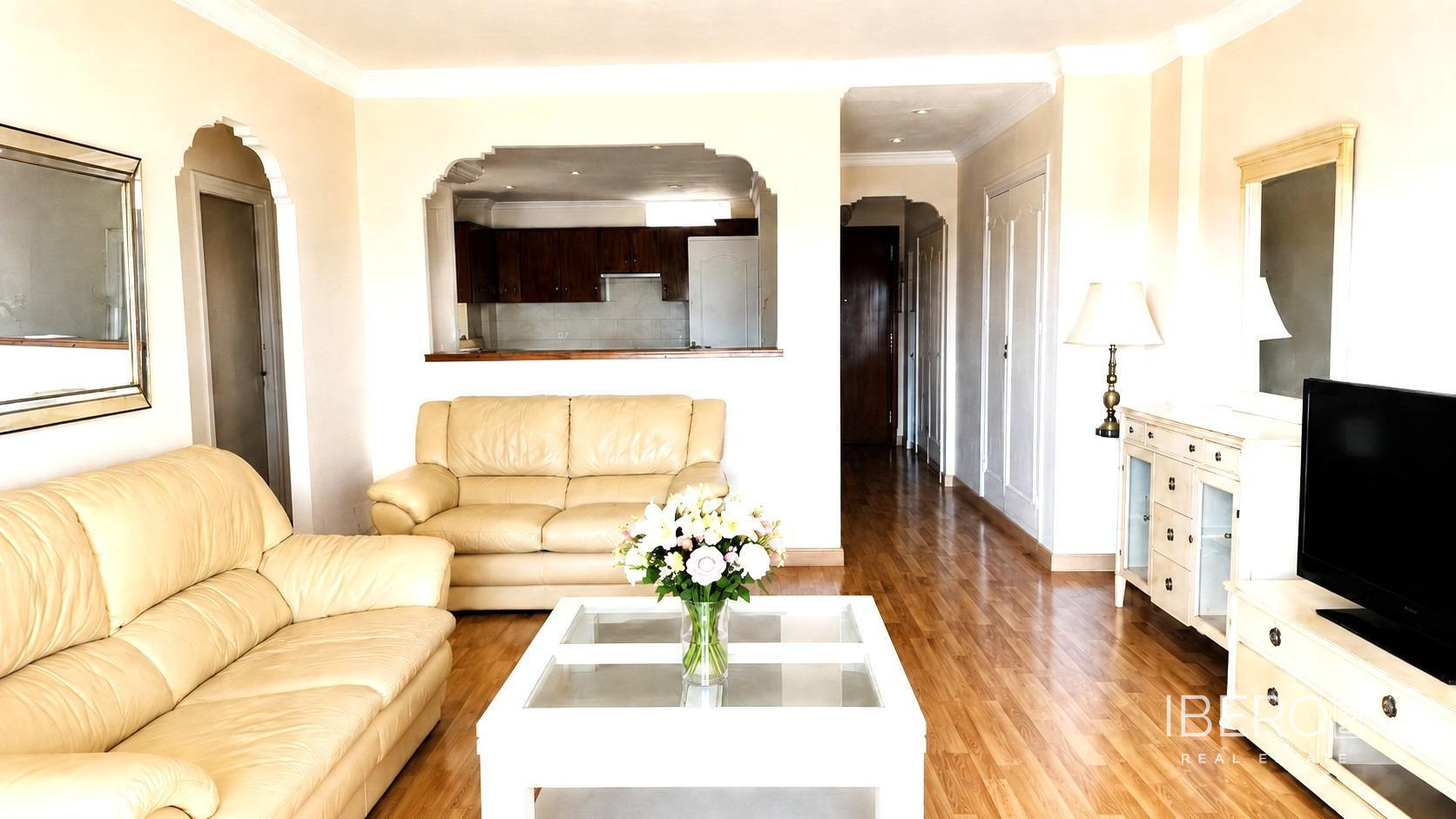 Apartamento de 2 dormitorios, Fuengirola
