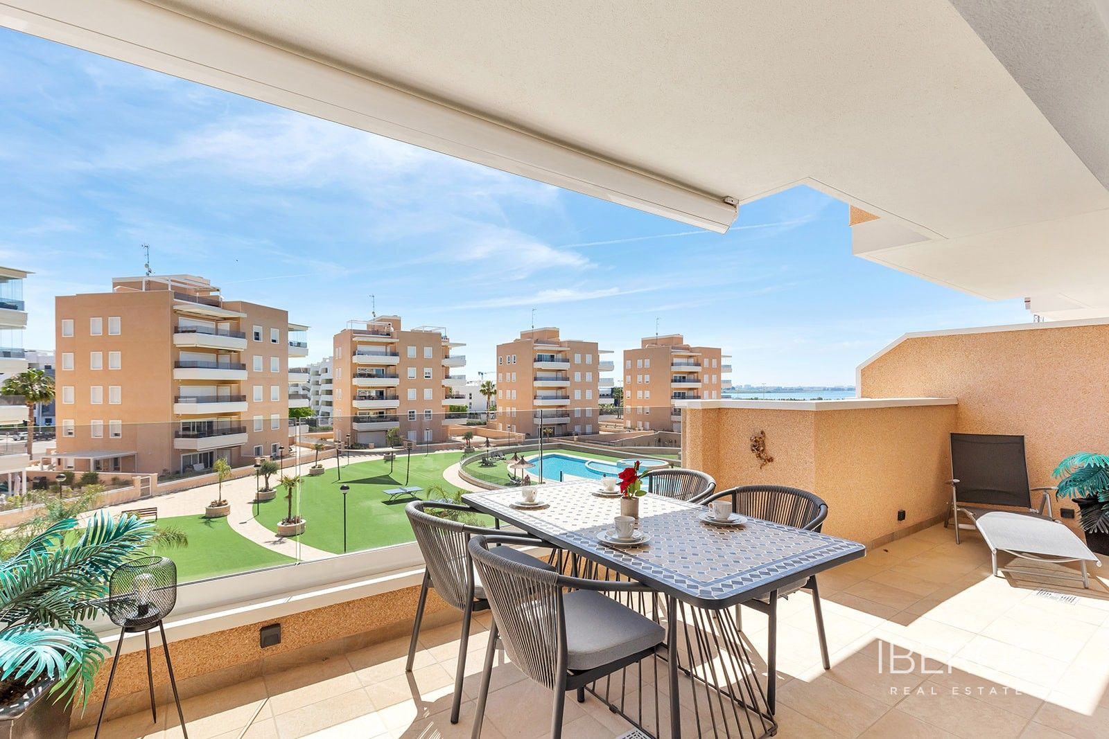 Apartmán se 3 ložnicemi, Urbanización El Raso