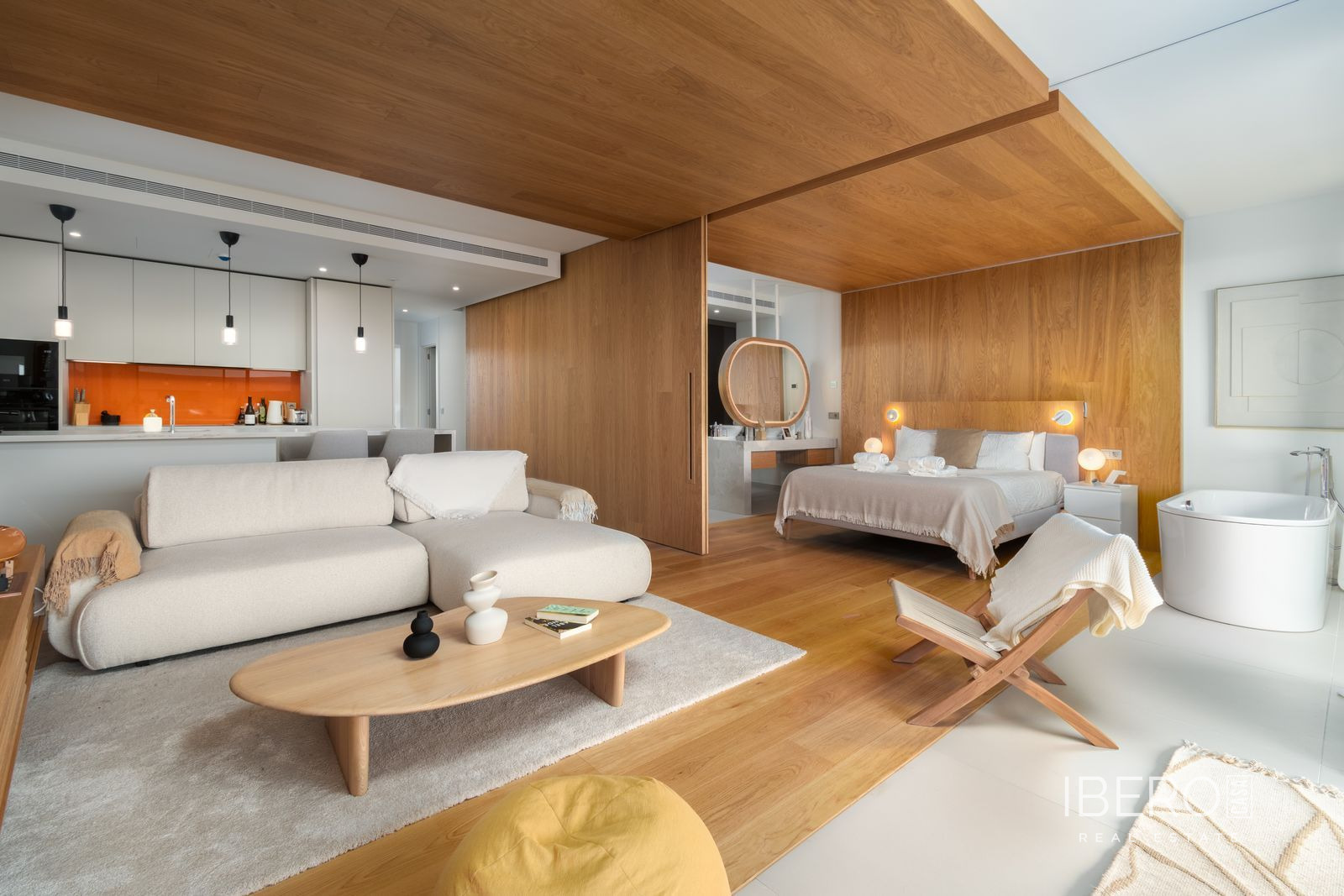 Apartmán se 2 ložnicemi a střešní terasou, Higueron