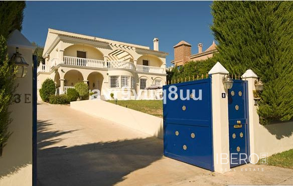 Dům s 5 ložnicemi a výhledem na golf, Mijas Golf