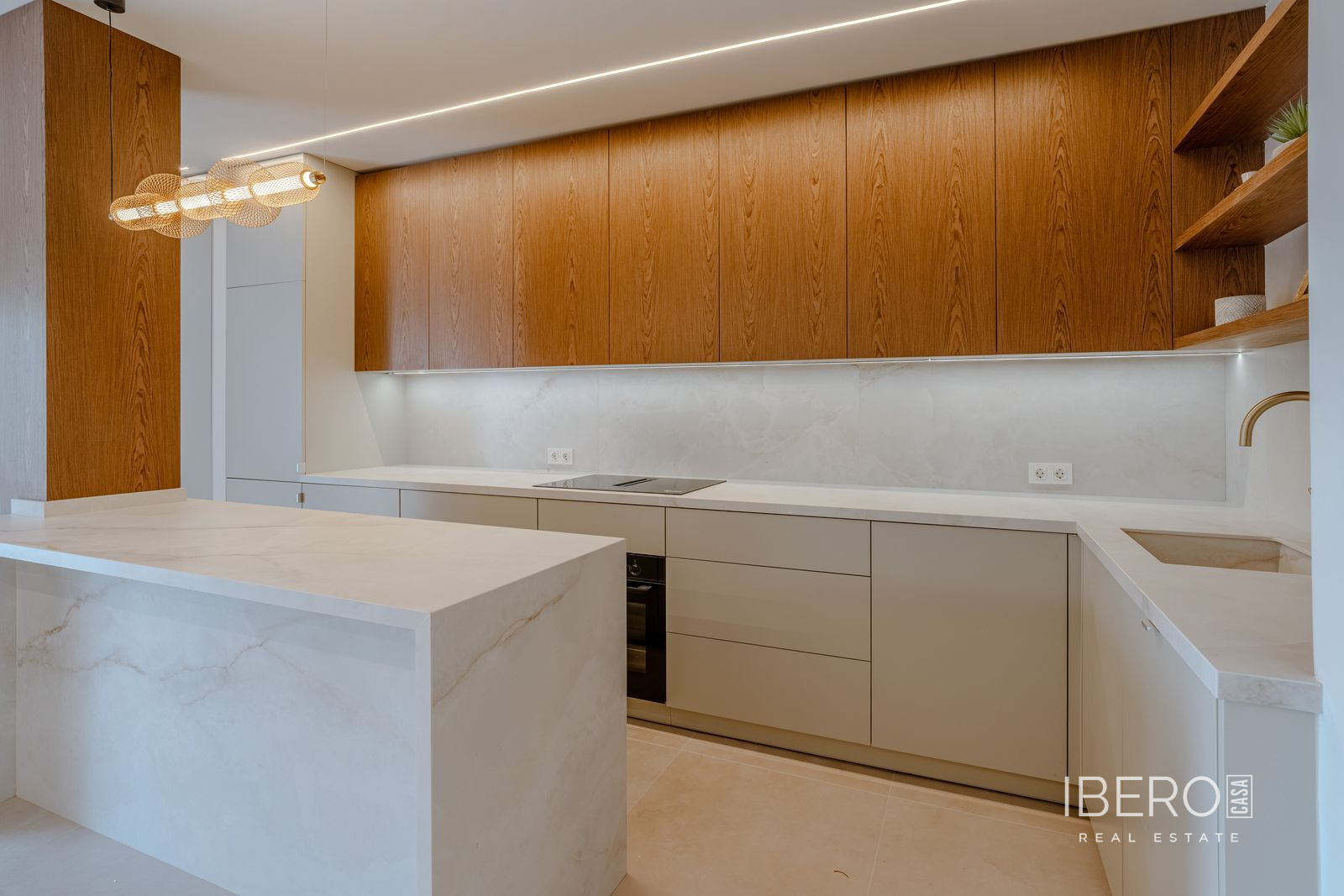 Zrekonstruovaný apartmán se 2 ložnicemi, Nueva Andalucía