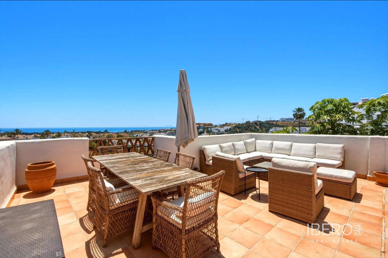 Zrekonstruovaný dům se 3 ložnicemi a výhledem na moře, Estepona