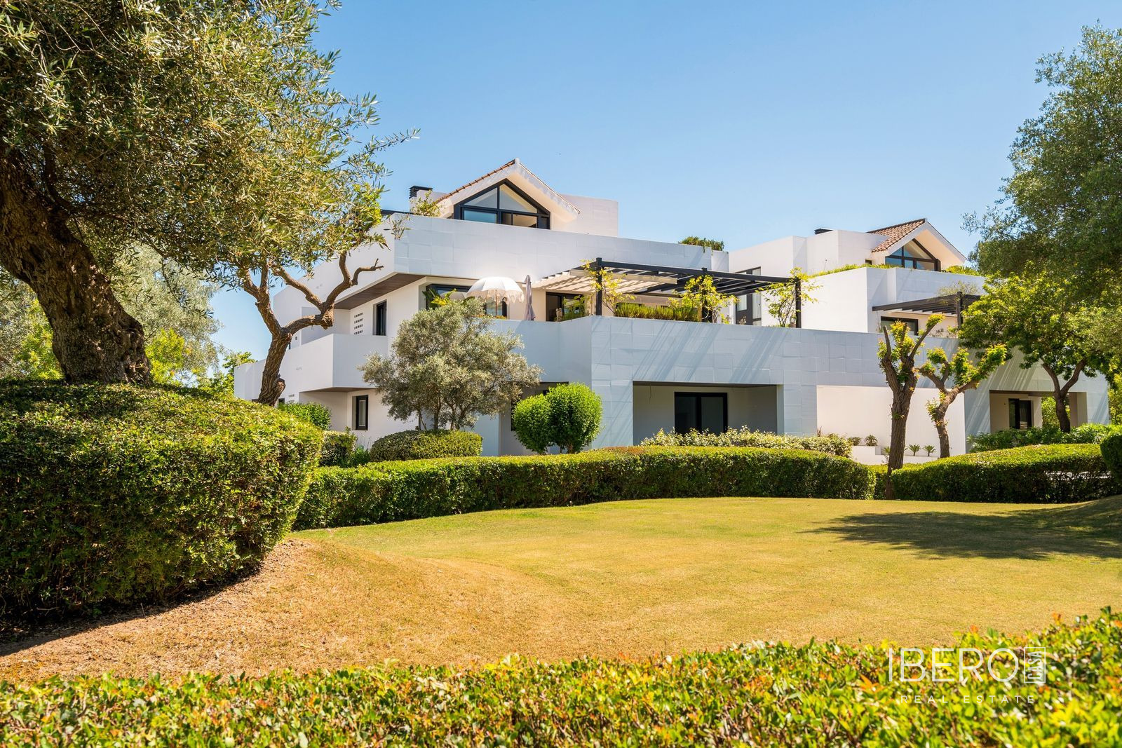 Dům se 2 ložnicemi a výhledem na golf, Sotogrande Alto