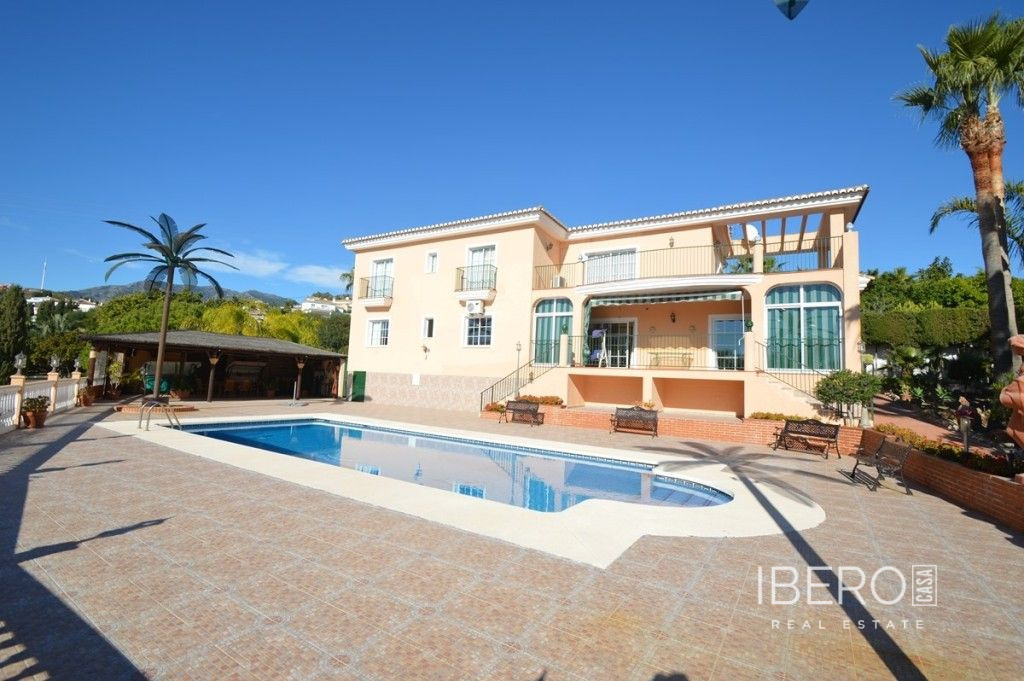 Dům se 6 ložnicemi a výhledem na moře, Benalmadena