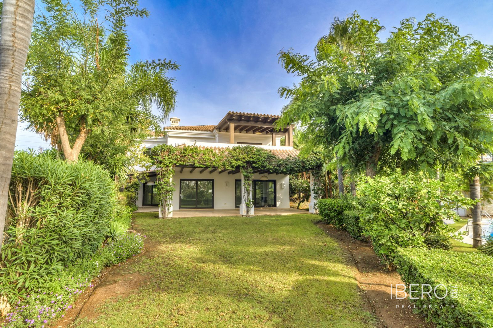 6-bedroom house near the marina, The Golden Mile