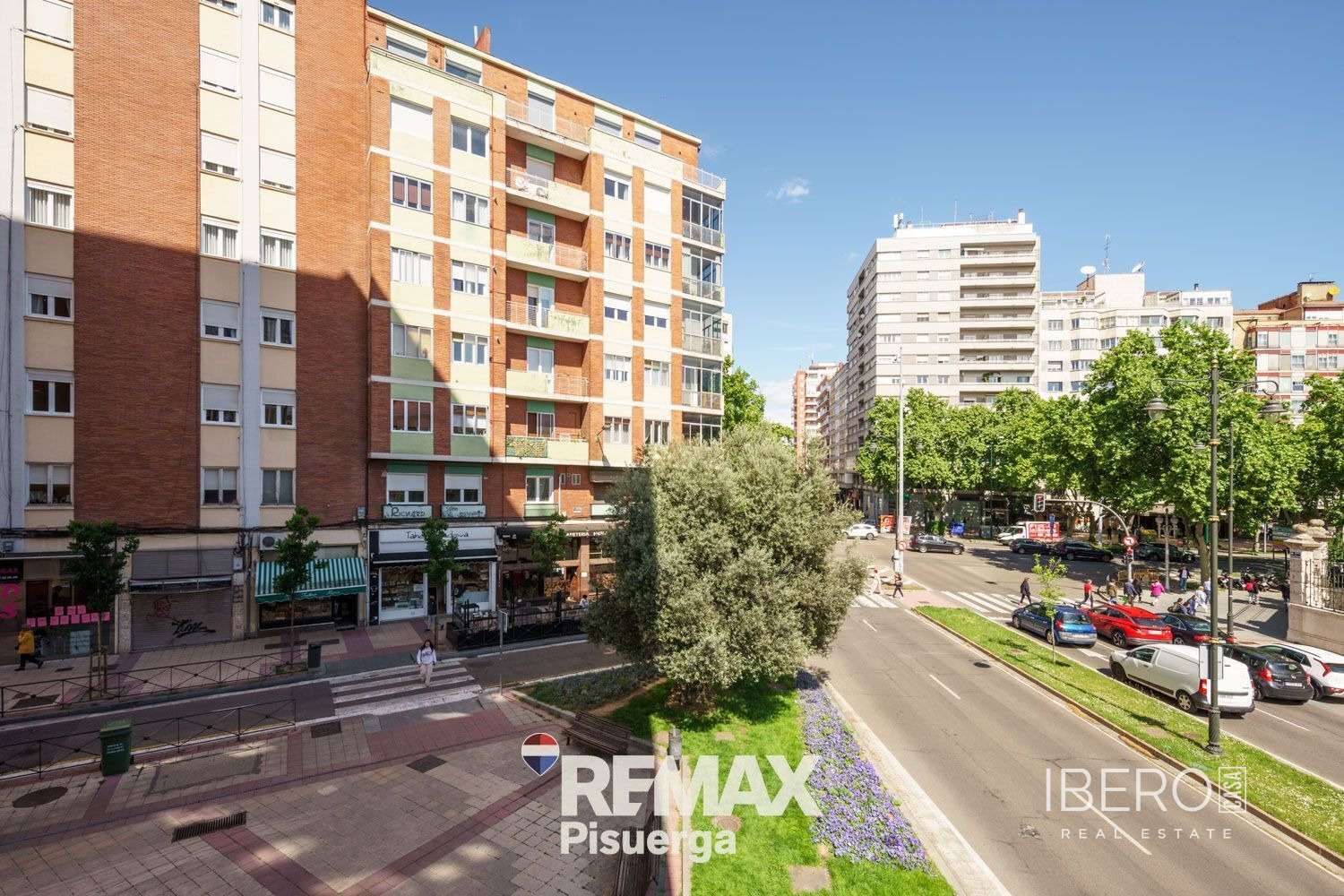 714 m² apartment, Valladolid