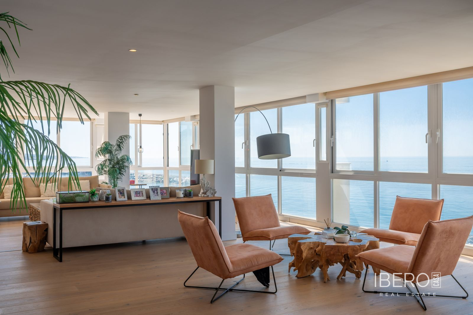 Zrekonstruovaný apartmán se 4 ložnicemi a výhledem na moře, Marbella