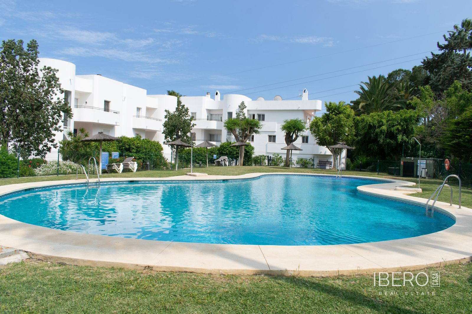 Zrekonstruovaný apartmán se 2 ložnicemi a výhledem na moře, Estepona