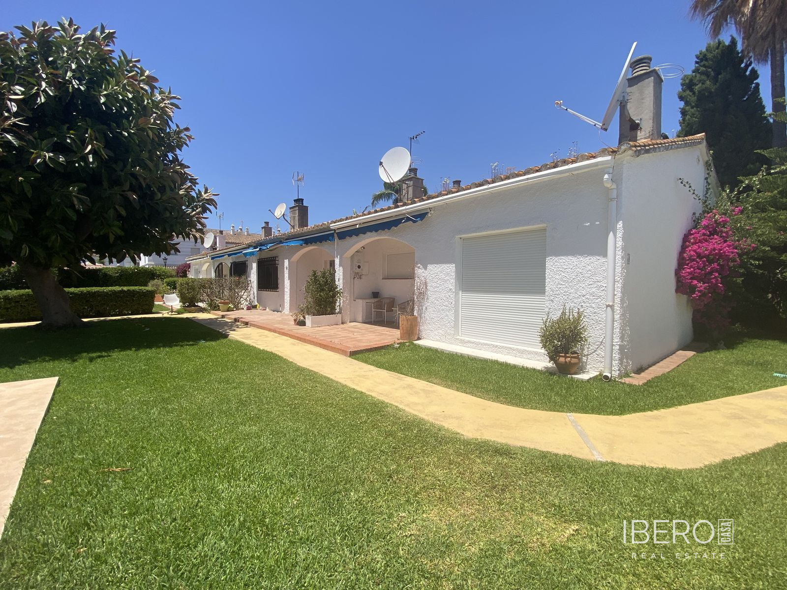 Renovated 2-bedroom house near the marina, Cortijo Blanco