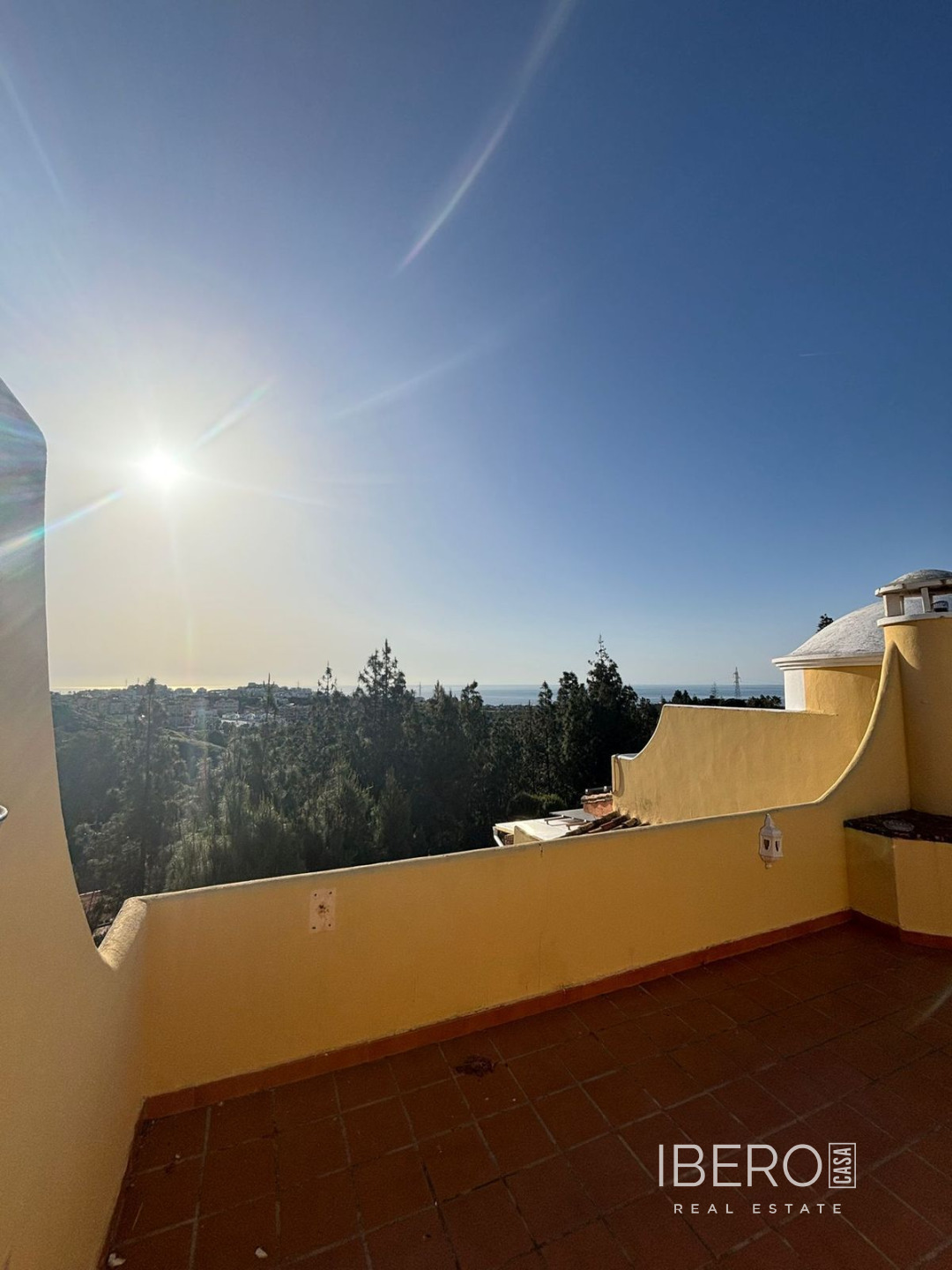 Casa de 3 dormitorios con vistas al mar, Calahonda