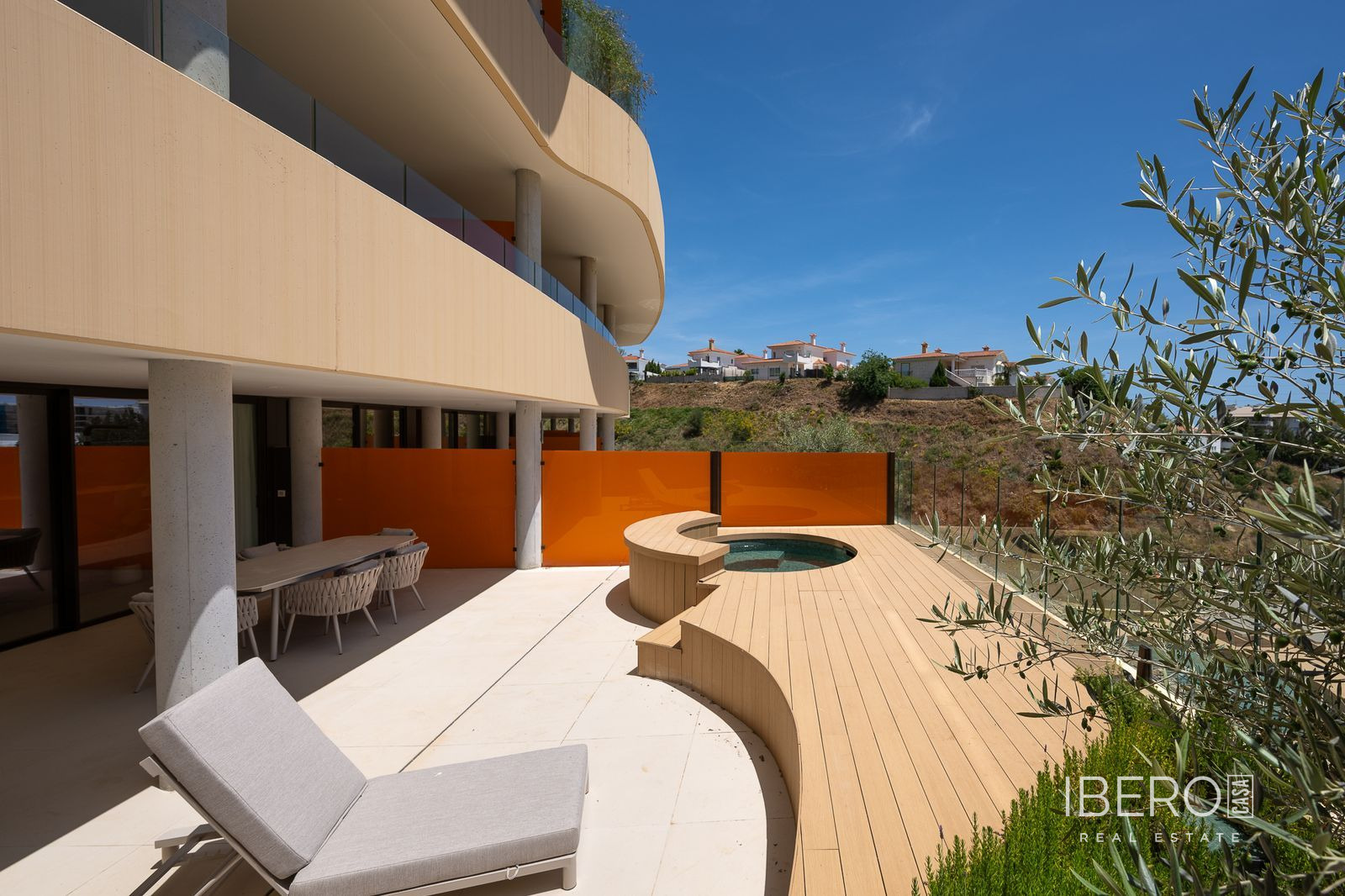 Nový apartmán se 2 ložnicemi a výhledem na moře, Fuengirola