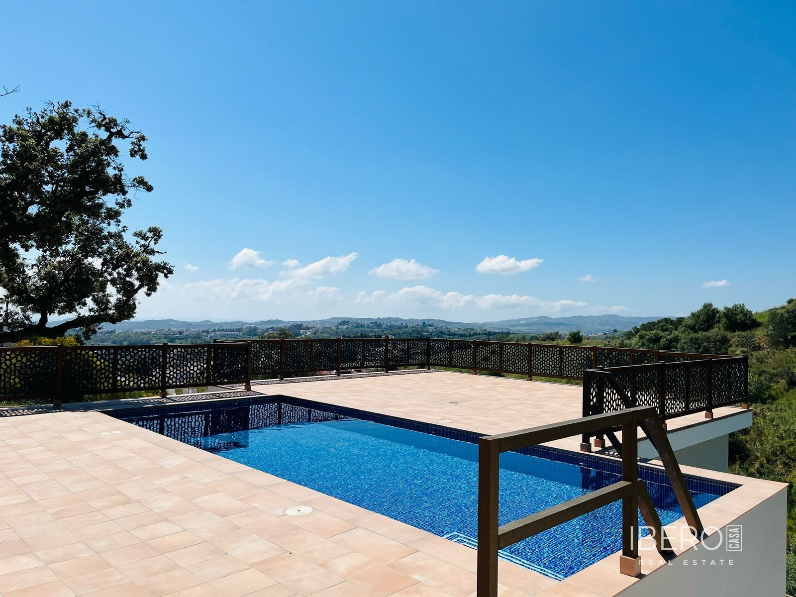 Casa de obra nueva de 4 dormitorios con vistas al mar, Mijas