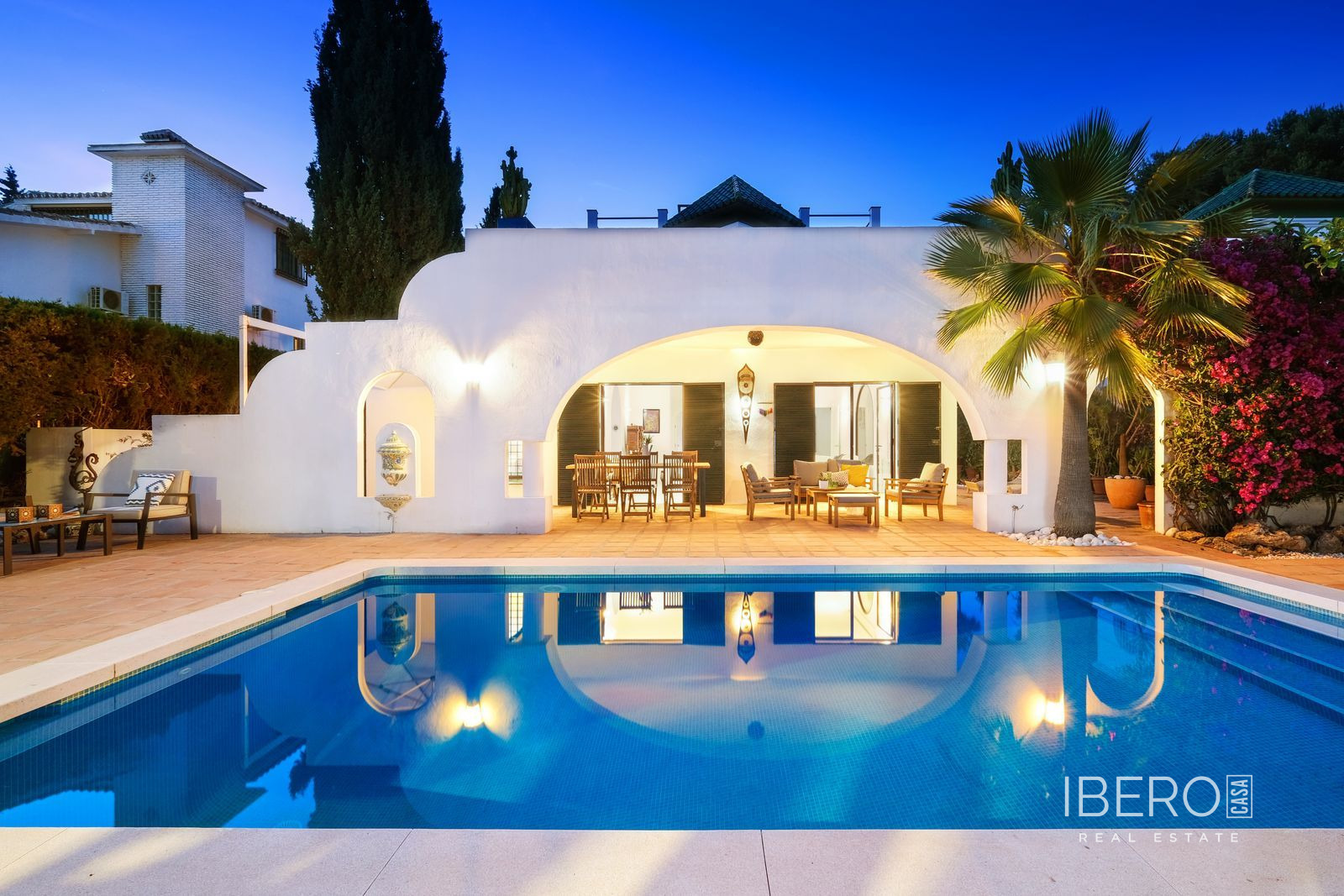 Dům se 4 ložnicemi kousek od moře, Marbella