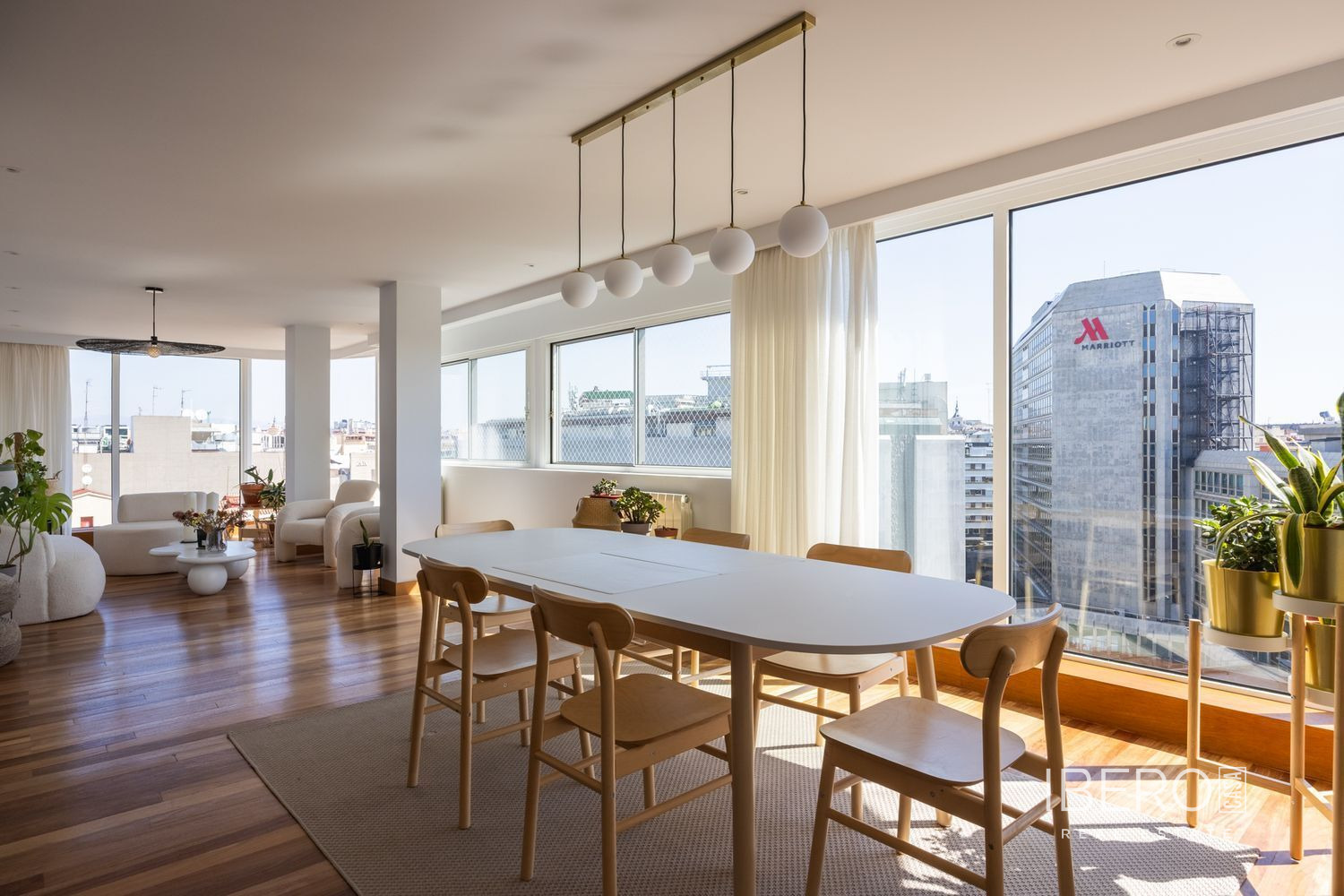 Apartamento de 4 dormitorios, Madrid