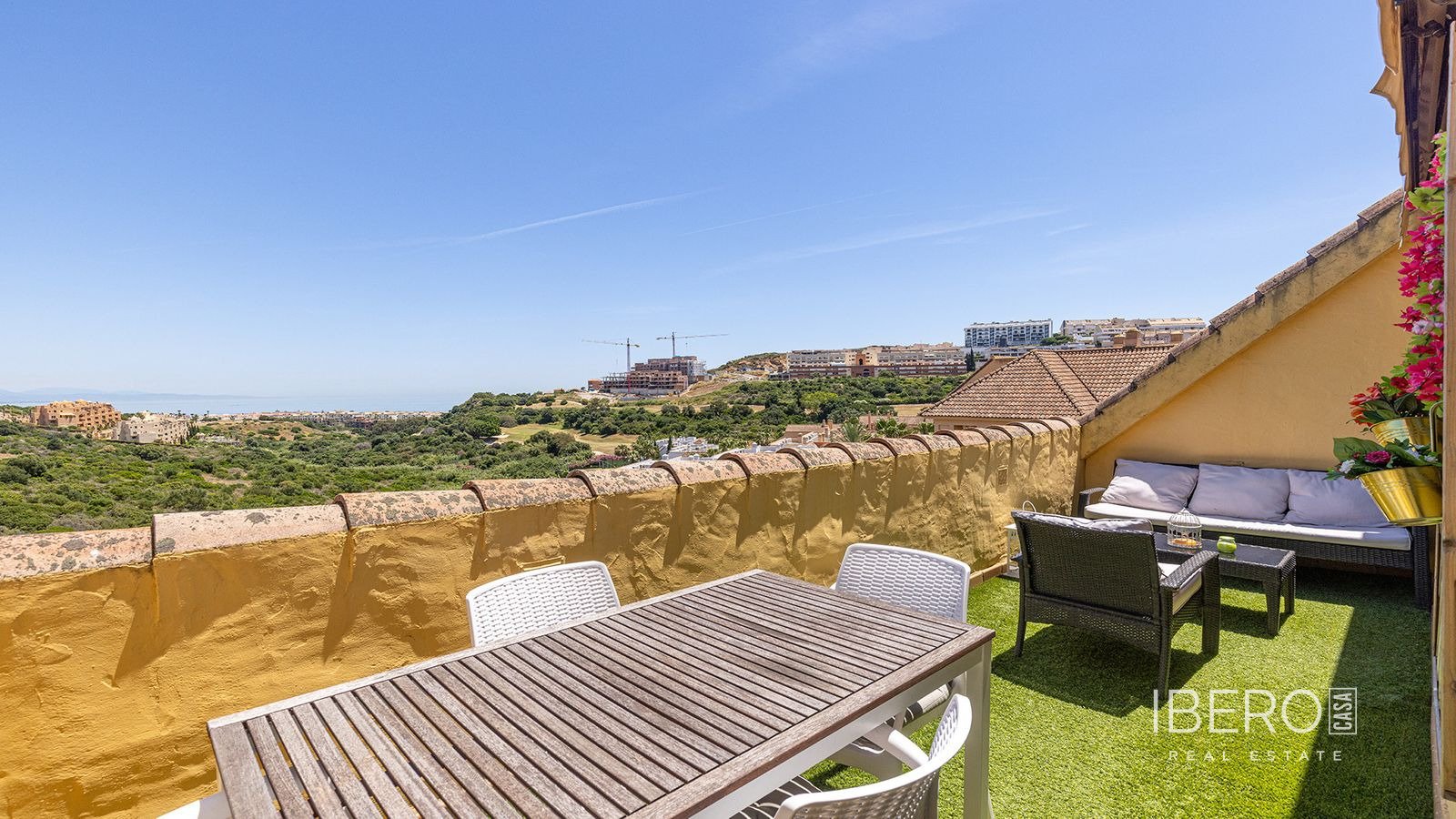 Apartamento de 2 dormitorios con vistas al mar, La Duquesa