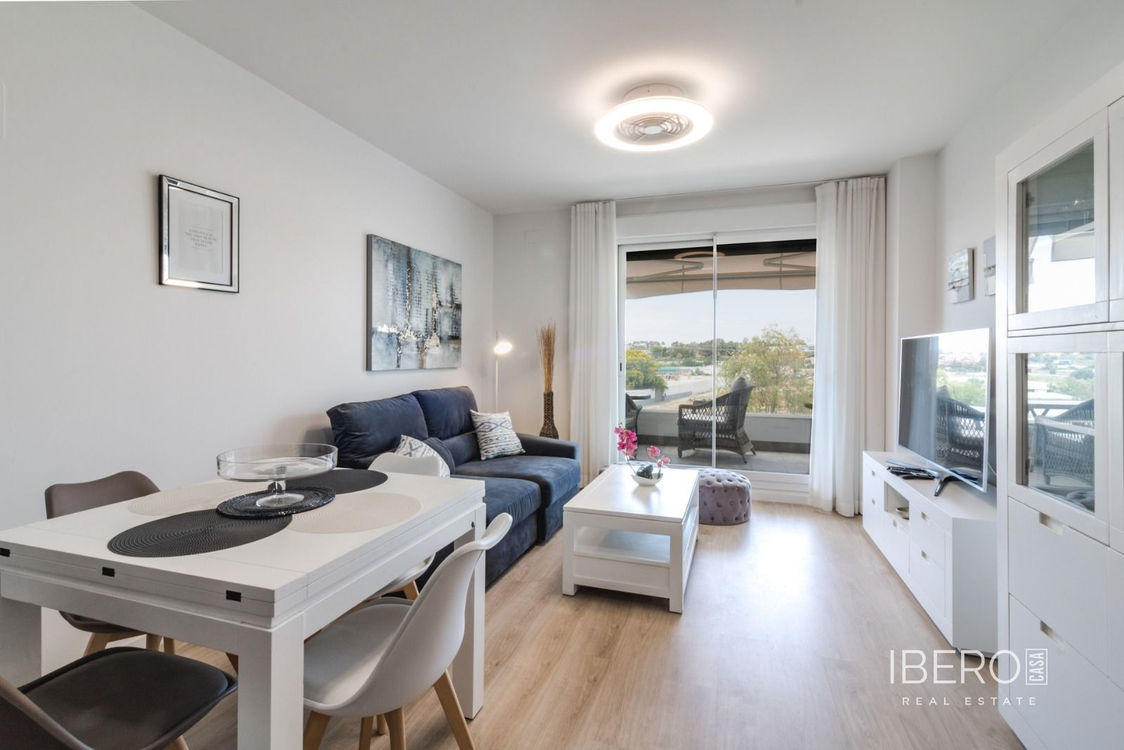 Apartamento de 2 dormitorios cerca del mar, Nueva Andalucía