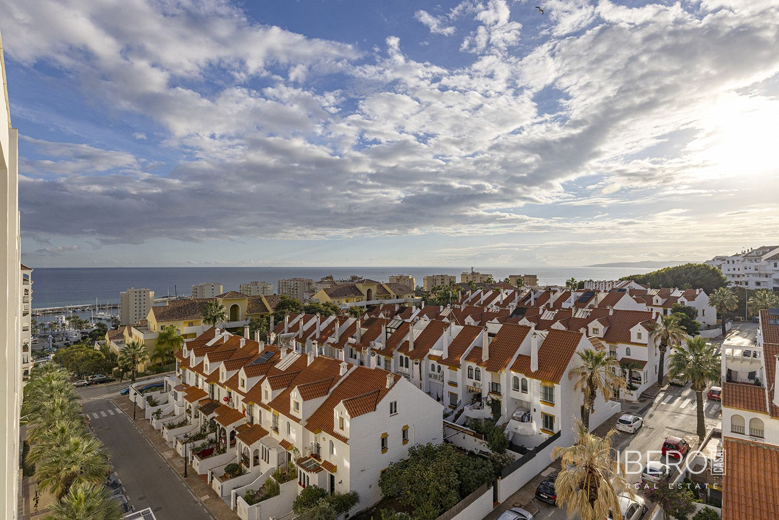 3-bedroom apartment with sea view, Estepona