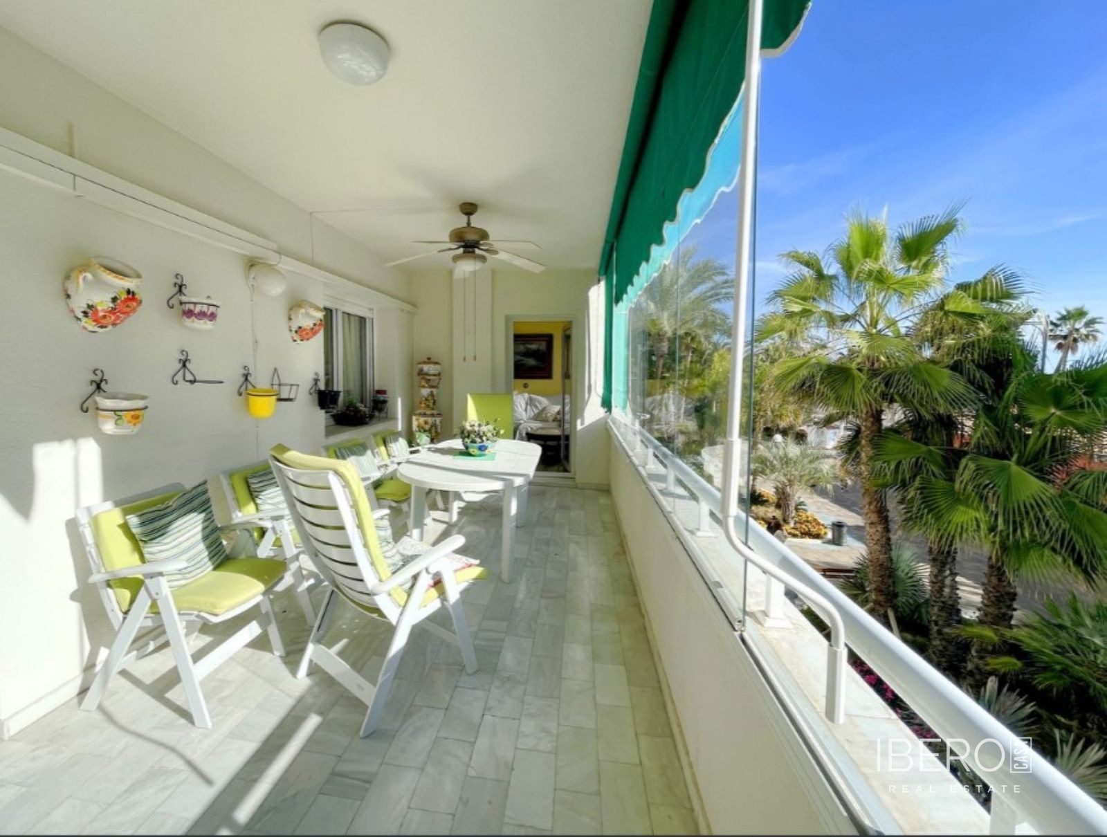 Apartmán se 3 ložnicemi a výhledem na moře, Estepona
