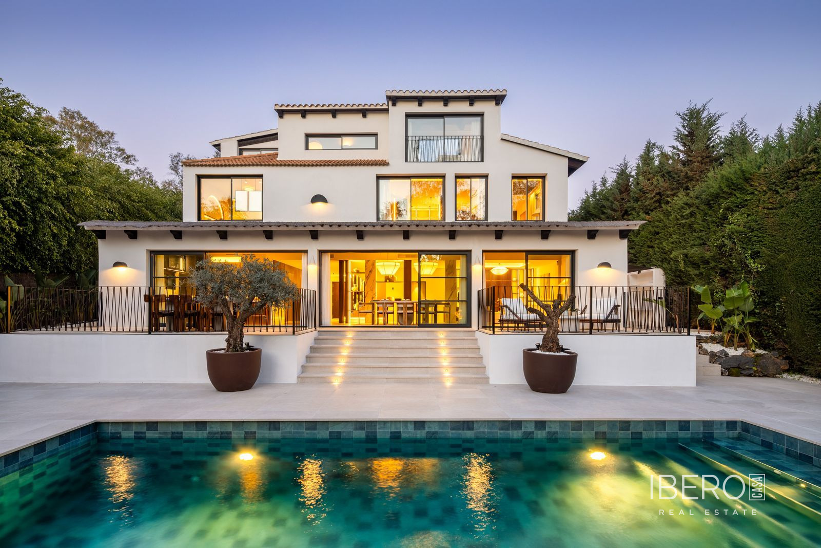 Casa reformada de 5 dormitorios cerca del golf, Nueva Andalucía
