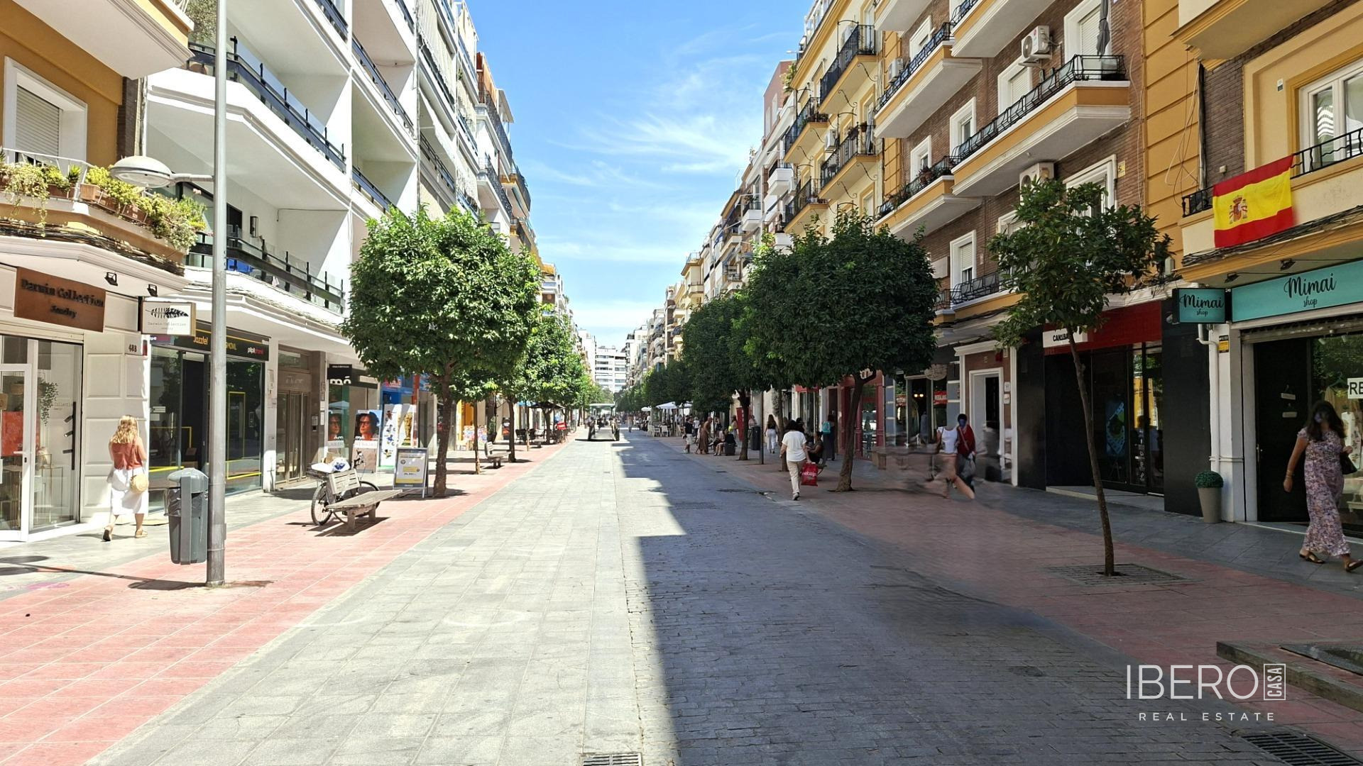 Apartamento de 4 dormitorios, Sevilla