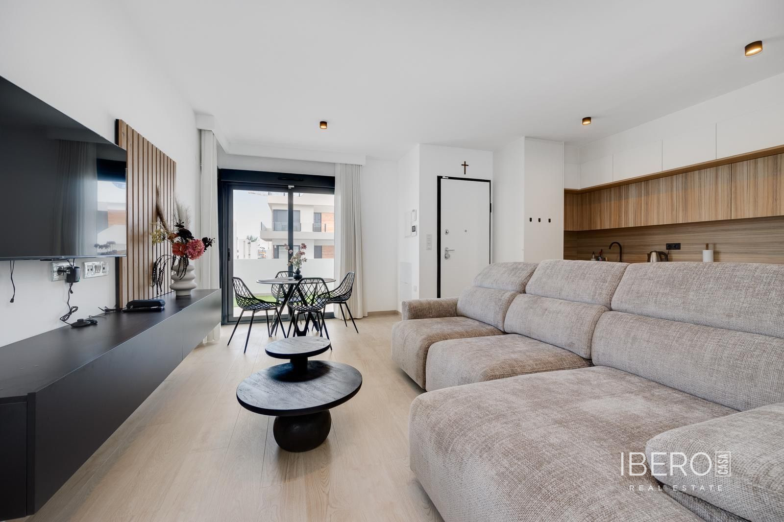 Nový apartmán se 3 ložnicemi kousek od mariny, Torrevieja