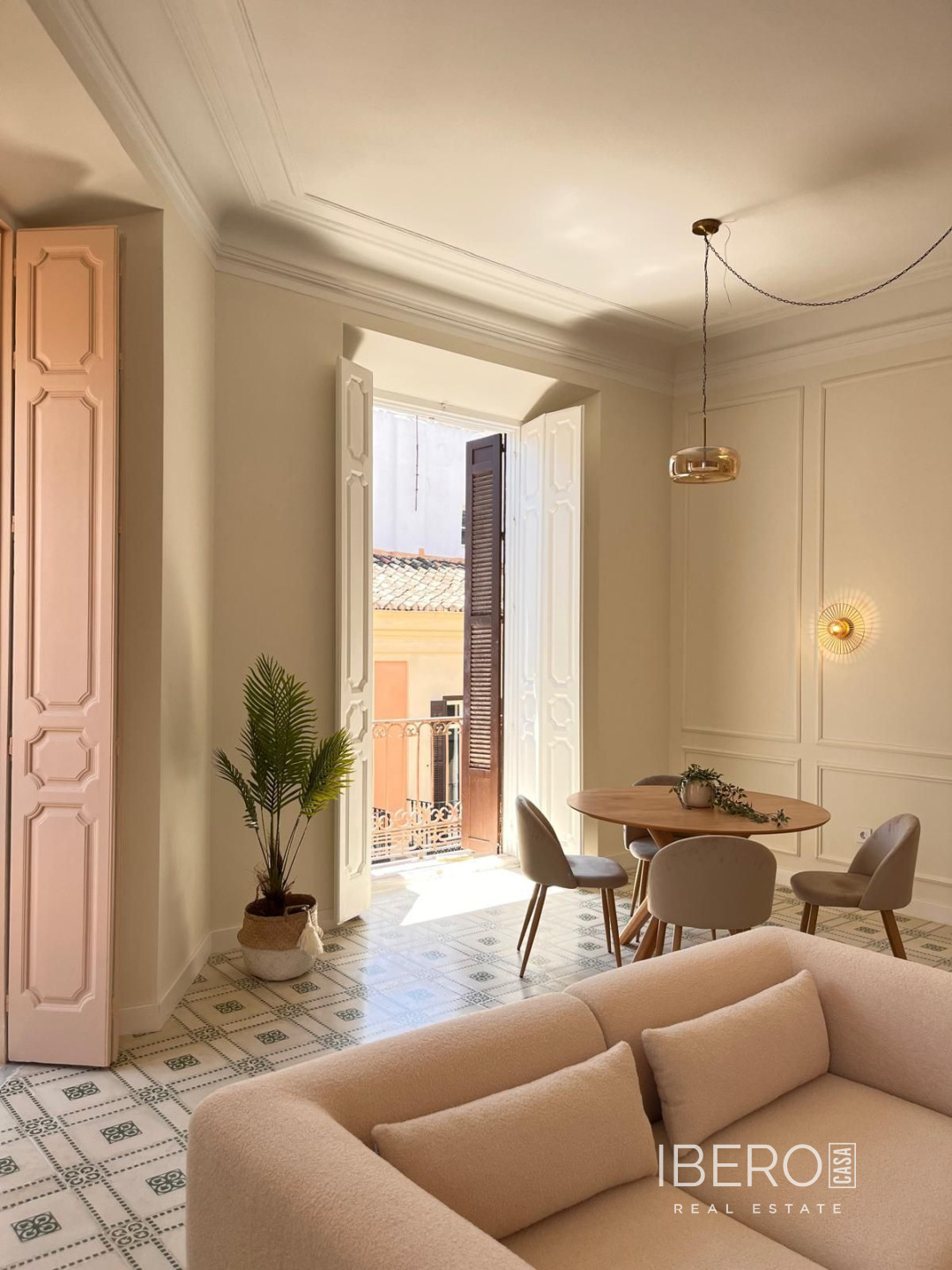 Zrekonstruovaný apartmán se 4 ložnicemi, Málaga