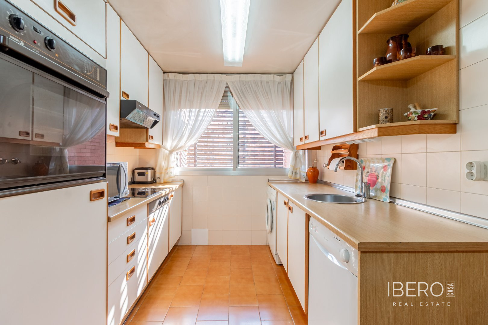 Apartamento de 4 dormitorios, Madrid