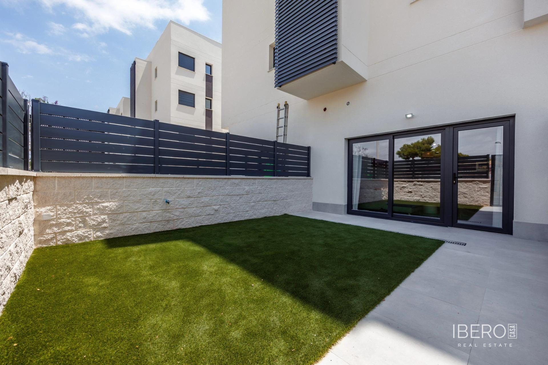 Rozestavěný apartmán 90 m² kousek od moře, Villajoyosa